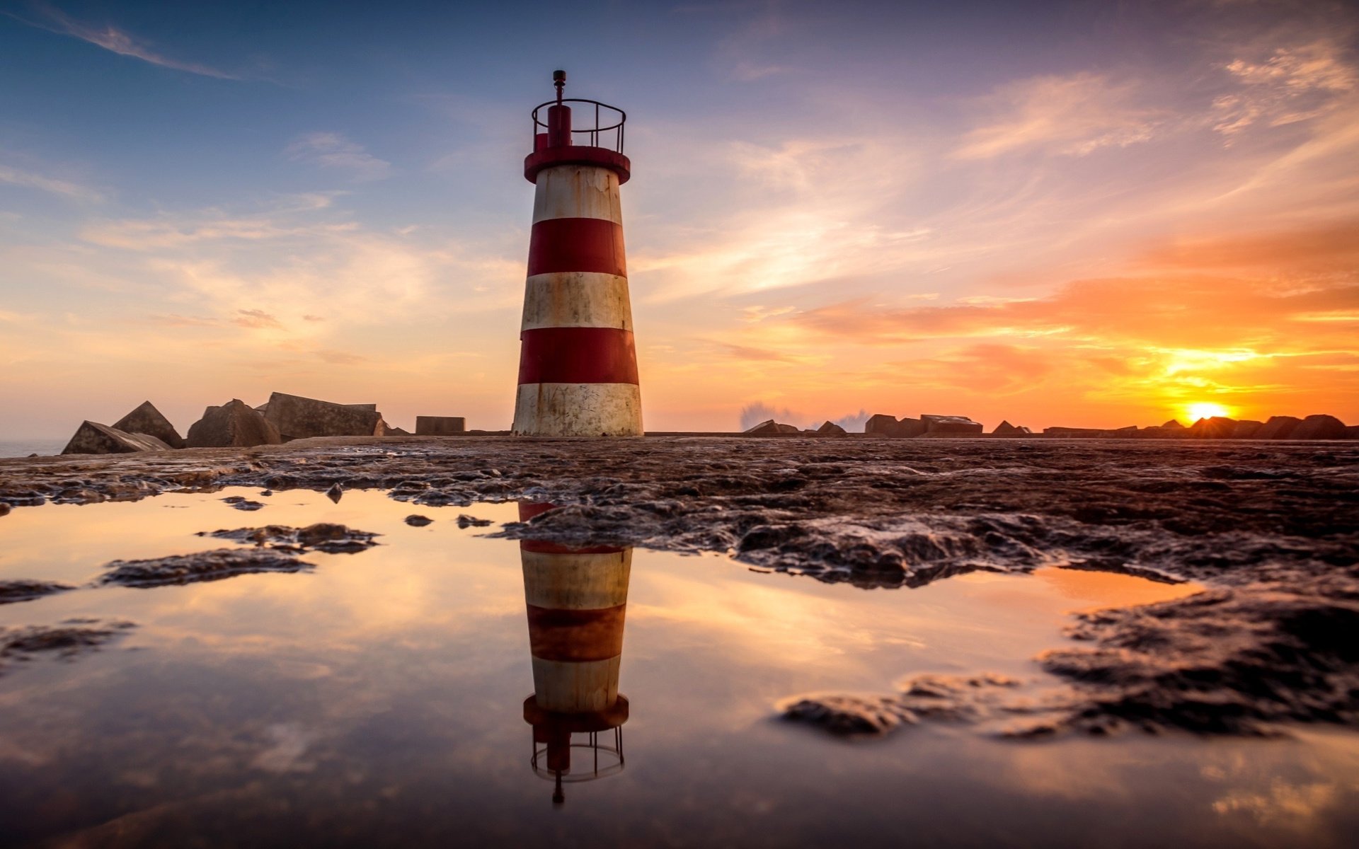 Обои небо, закат, пейзаж, море, маяк, португали, povoa, the sky, sunset, landscape, sea, lighthouse, portugal разрешение 2048x1365 Загрузить