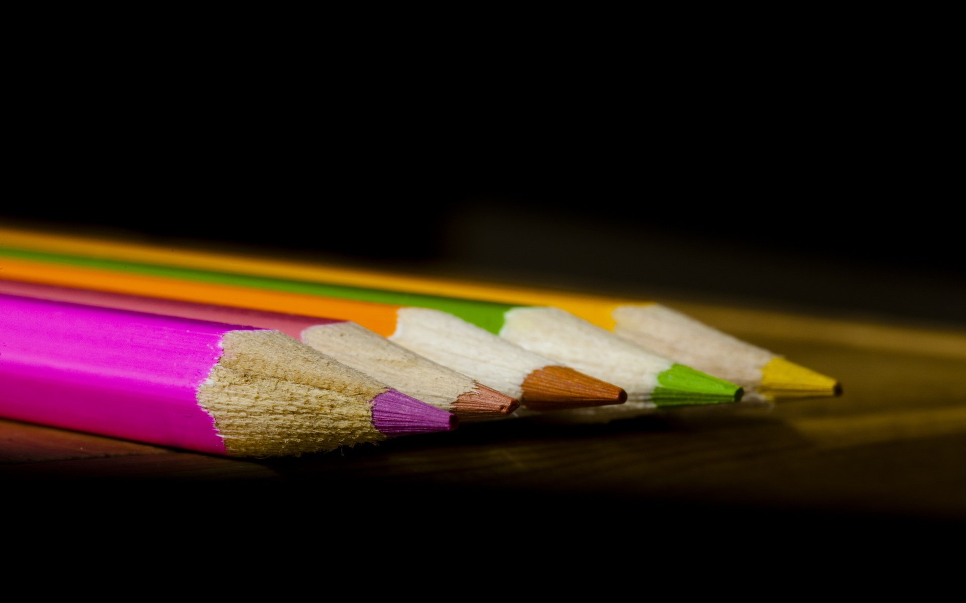 Цветные карандаши макро без смс