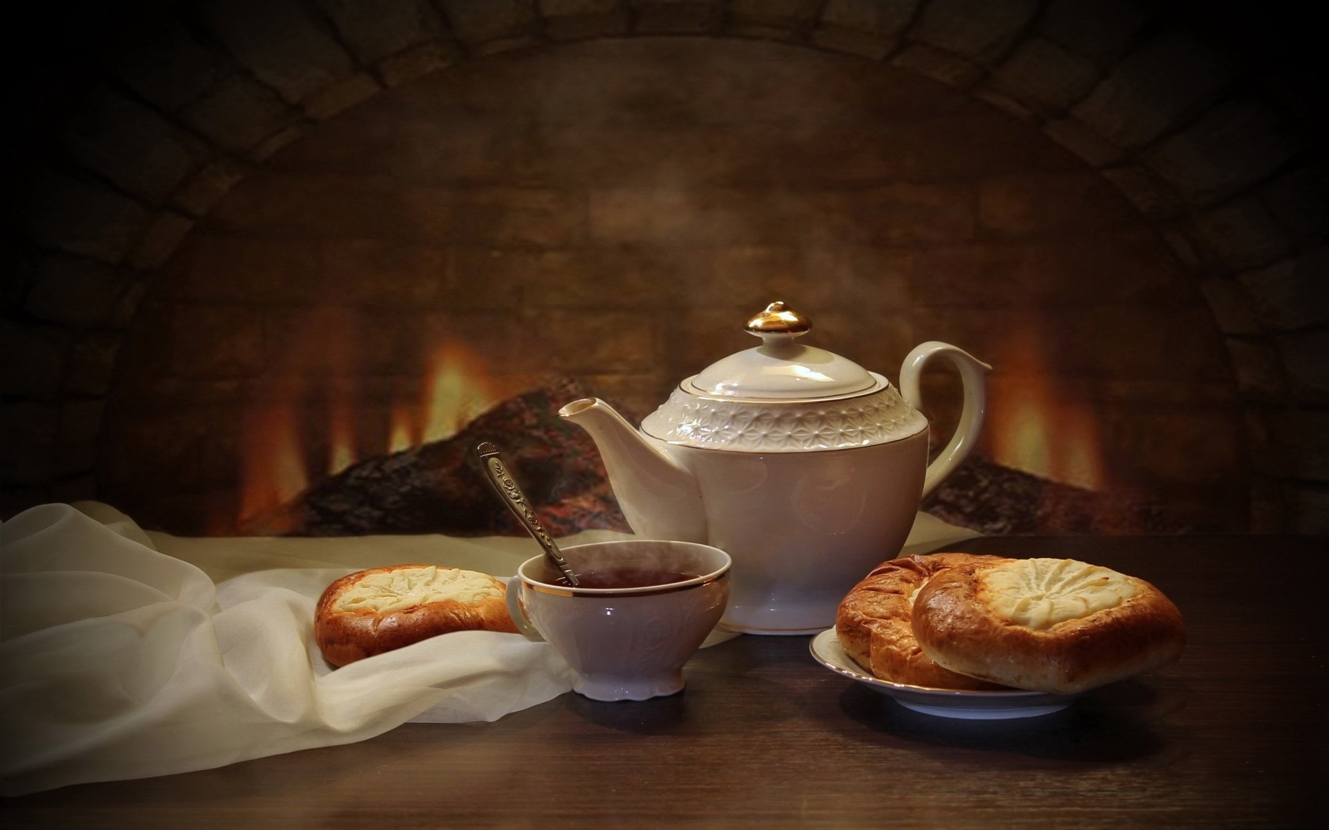 Обои очаг, чай, чайник, ватрушки, hearth, tea, kettle, cheesecake разрешение 1920x1250 Загрузить