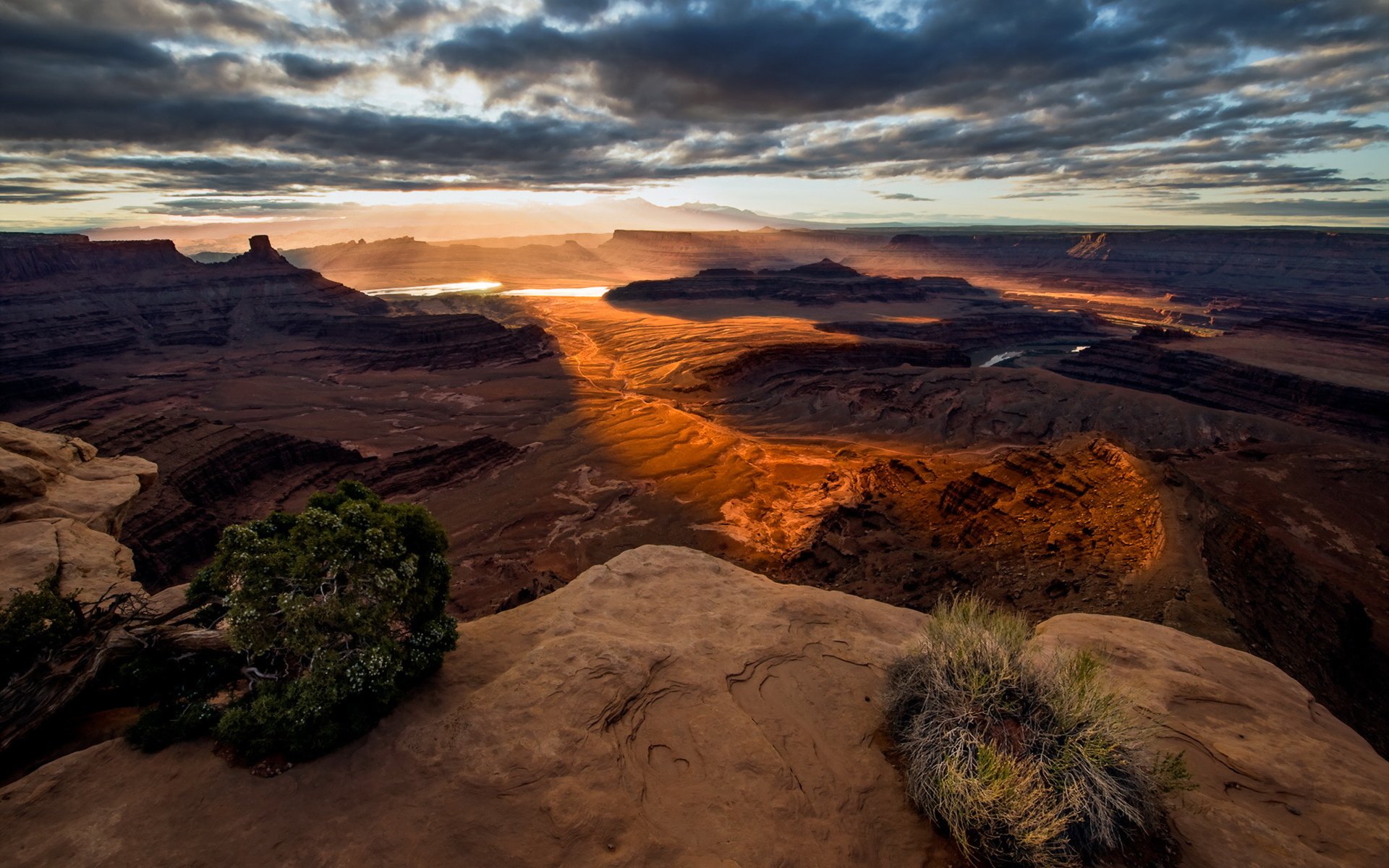 Обои горы, пейзаж, canyonland color, mountains, landscape разрешение 1920x1278 Загрузить