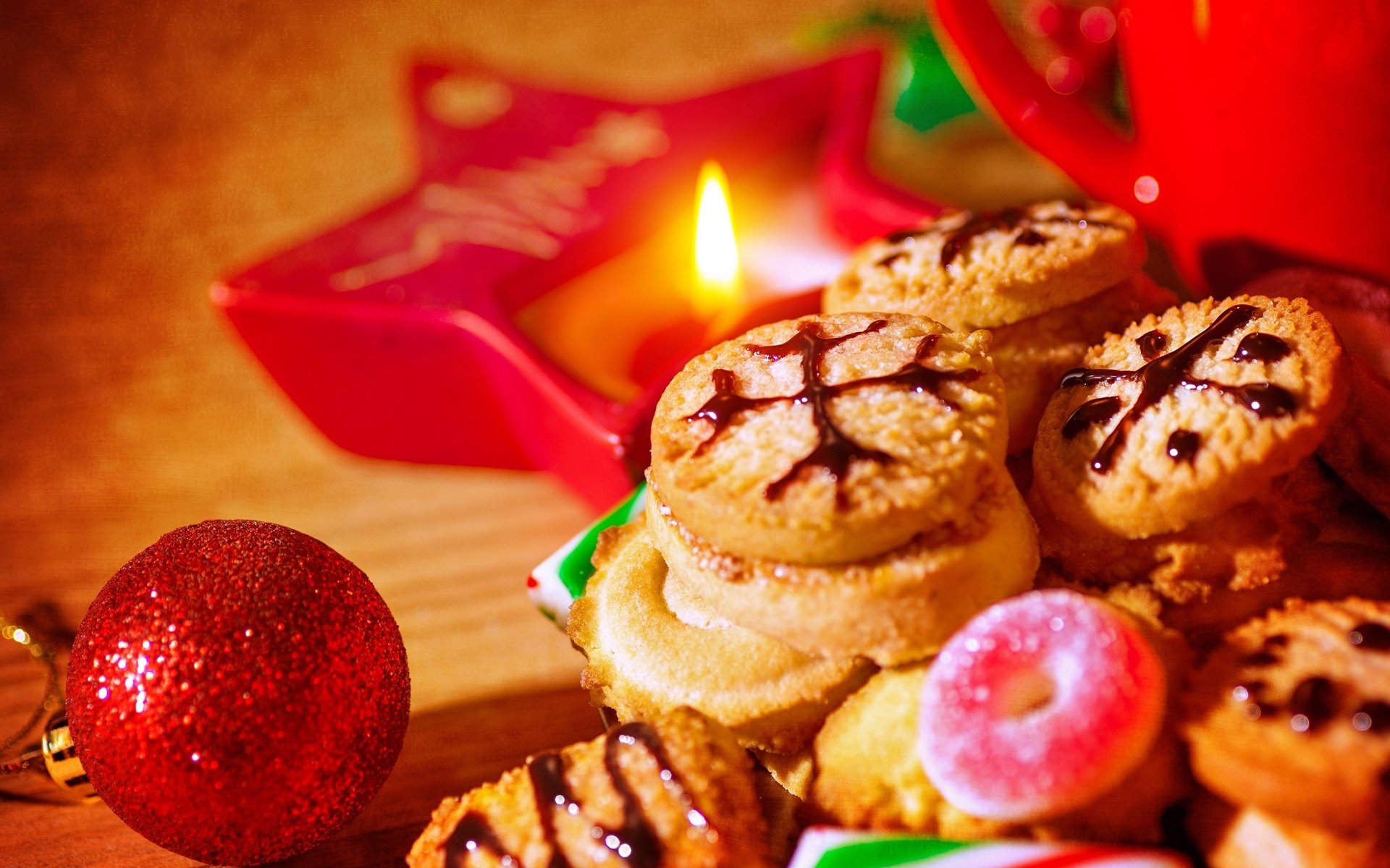 Обои игрушки, свеча, рождество, печенье, выпечка, елочная, baking, toys, candle, christmas, cookies, cakes разрешение 4000x3003 Загрузить