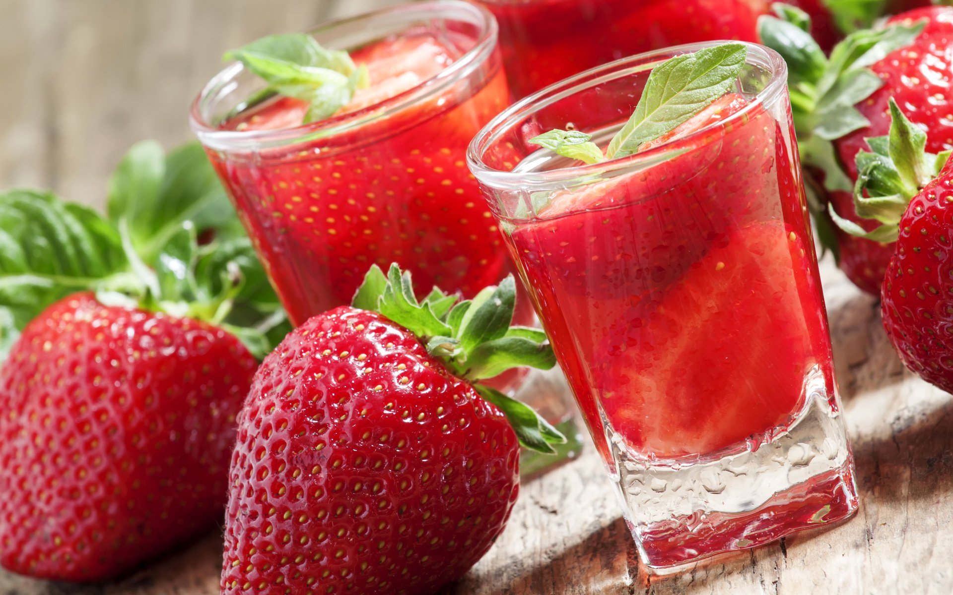 Обои напиток, клубника, ягоды, напитки, drink, strawberry, berries, drinks разрешение 4752x3168 Загрузить