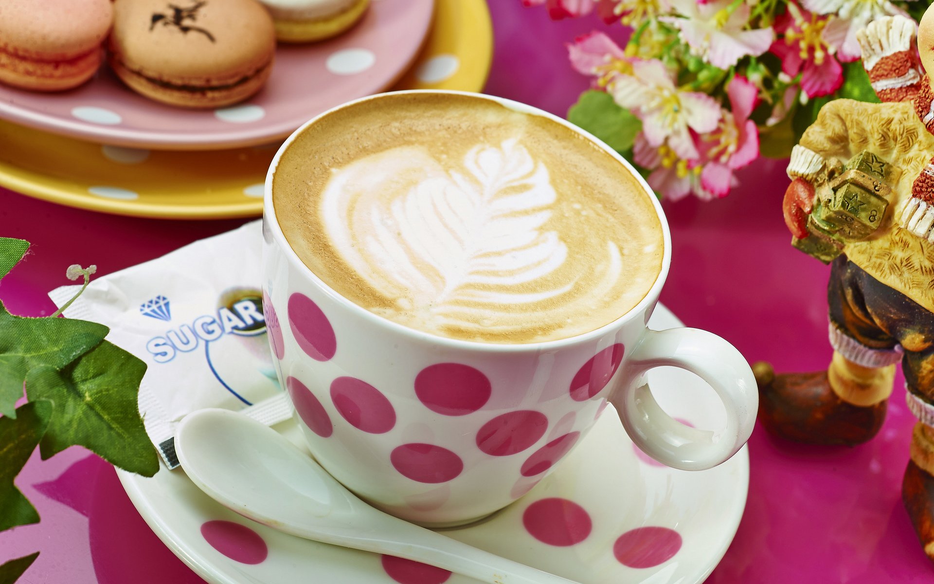 Обои рисунок, кофе, чашка, пирожные, figure, coffee, cup, cakes разрешение 2048x1363 Загрузить