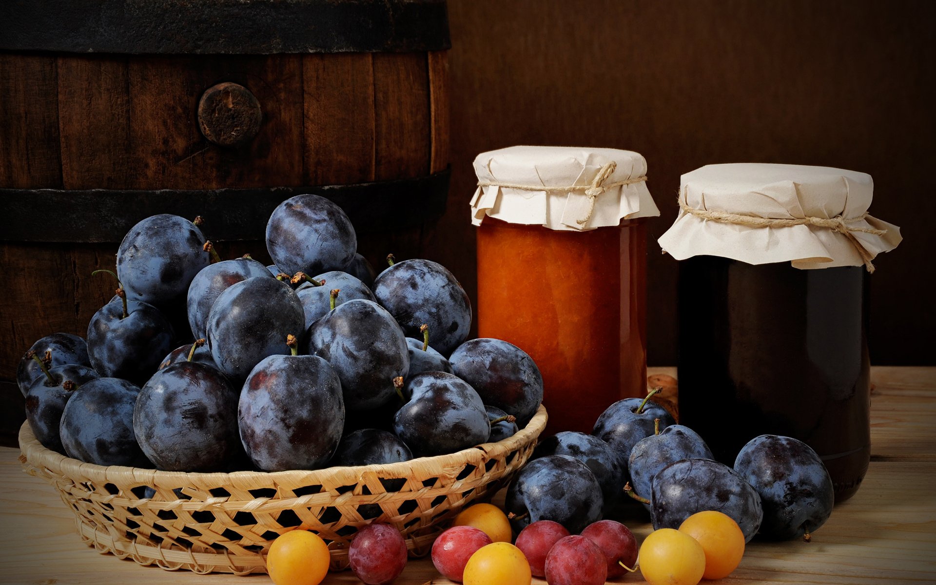 Обои фрукты, натюрморт, сливы, варенье, fruit, still life, plum, jam разрешение 3780x2744 Загрузить