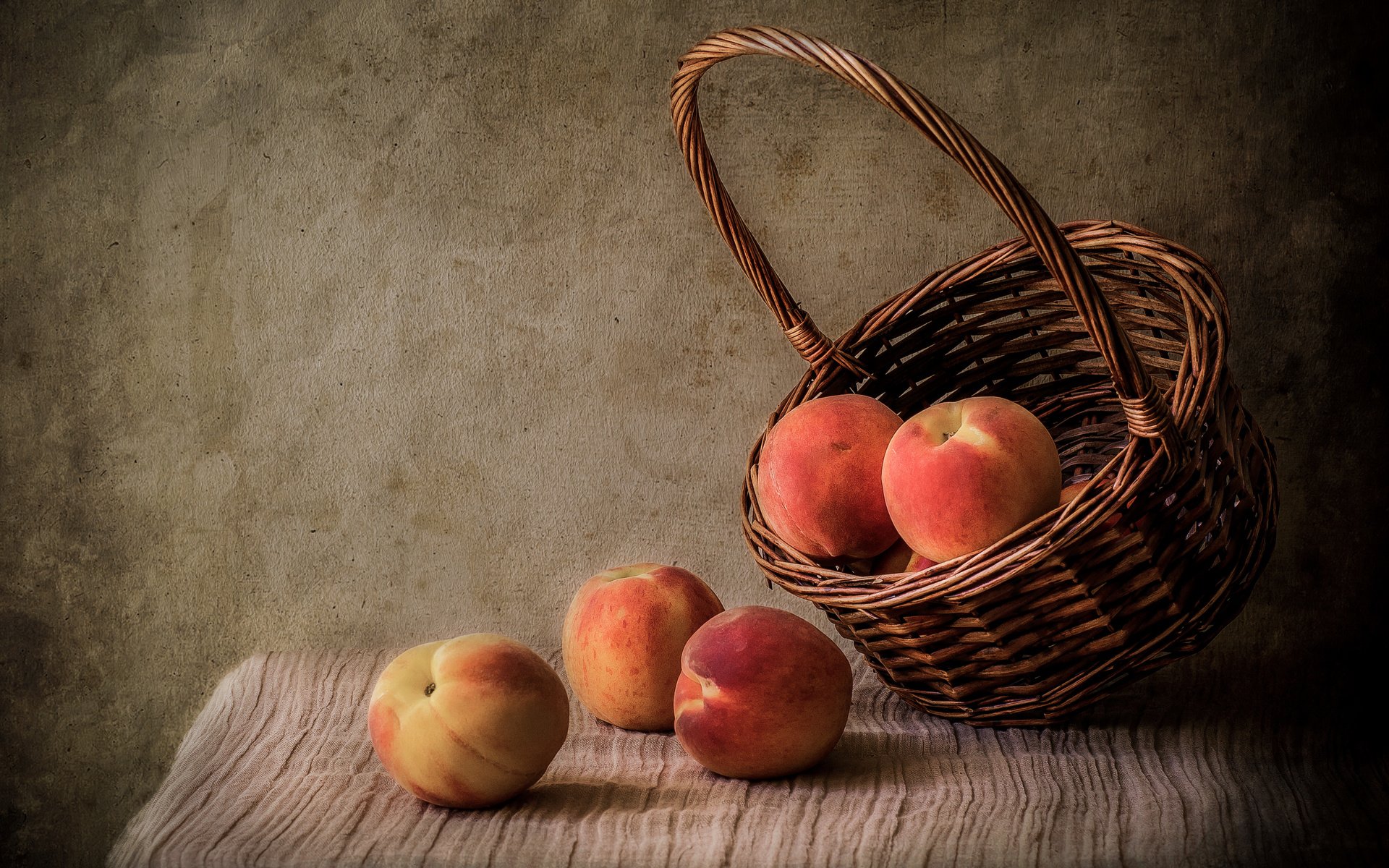 Обои фрукты, персики, корзинка, натюрморт, fruit, peaches, basket, still life разрешение 4576x3119 Загрузить