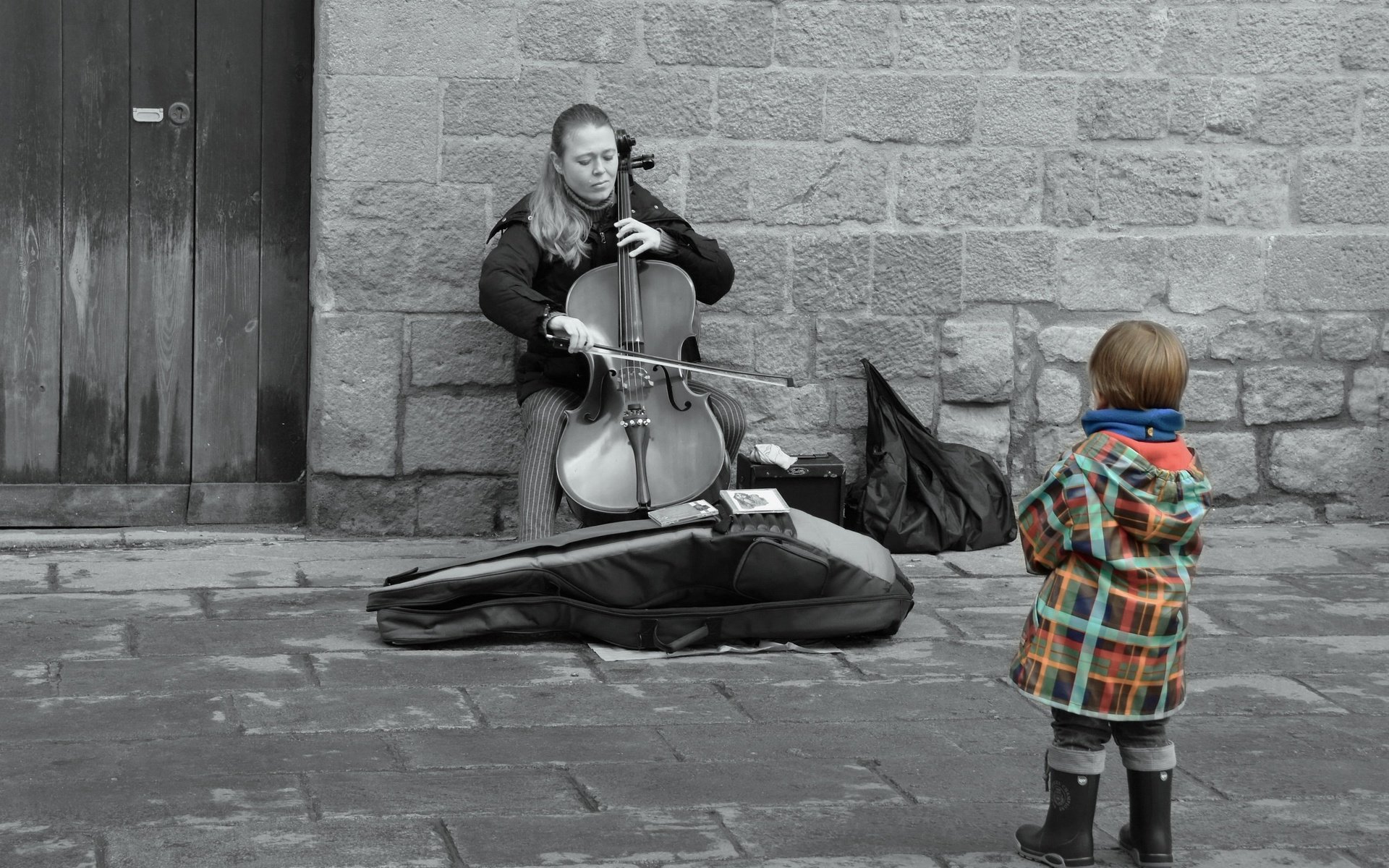 Обои девушка, музыка, улица, ребенок, виолончель, girl, music, street, child, cello разрешение 2560x1707 Загрузить