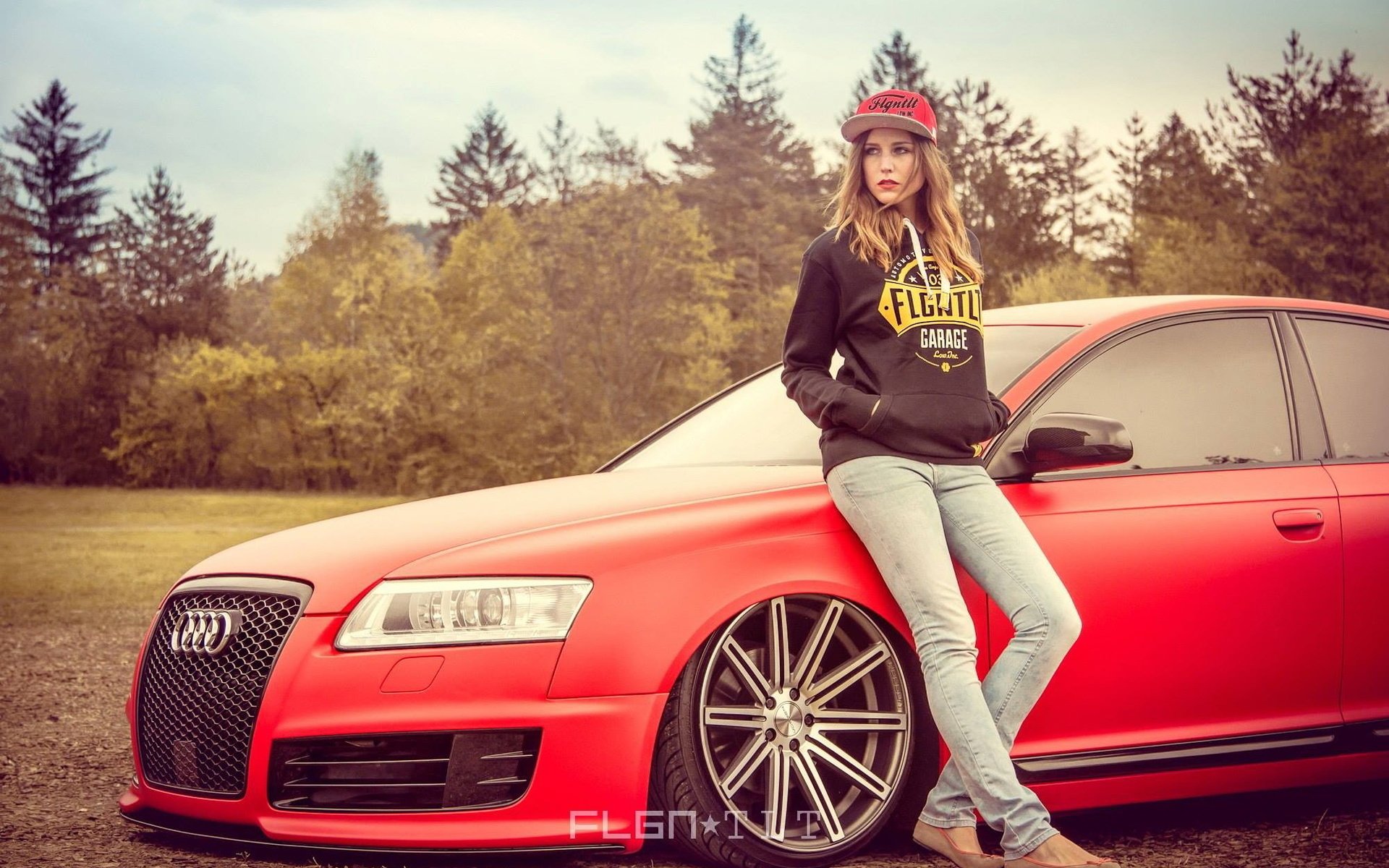 Обои девушка, автомобиль, ауди, girl, car, audi разрешение 2000x1333 Загрузить