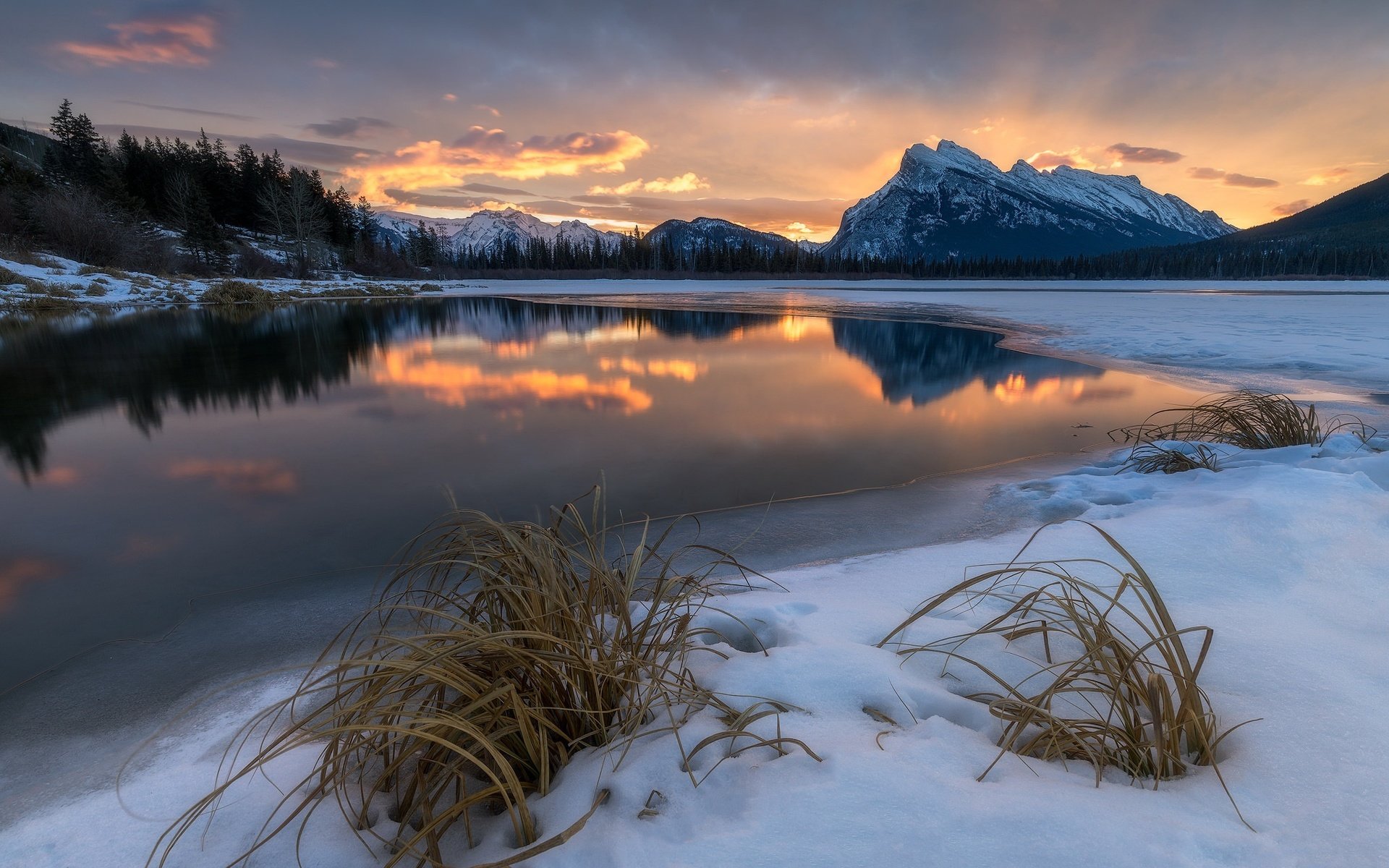 Обои озеро, горы, закат, зима, отражение, lake, mountains, sunset, winter, reflection разрешение 2048x1285 Загрузить