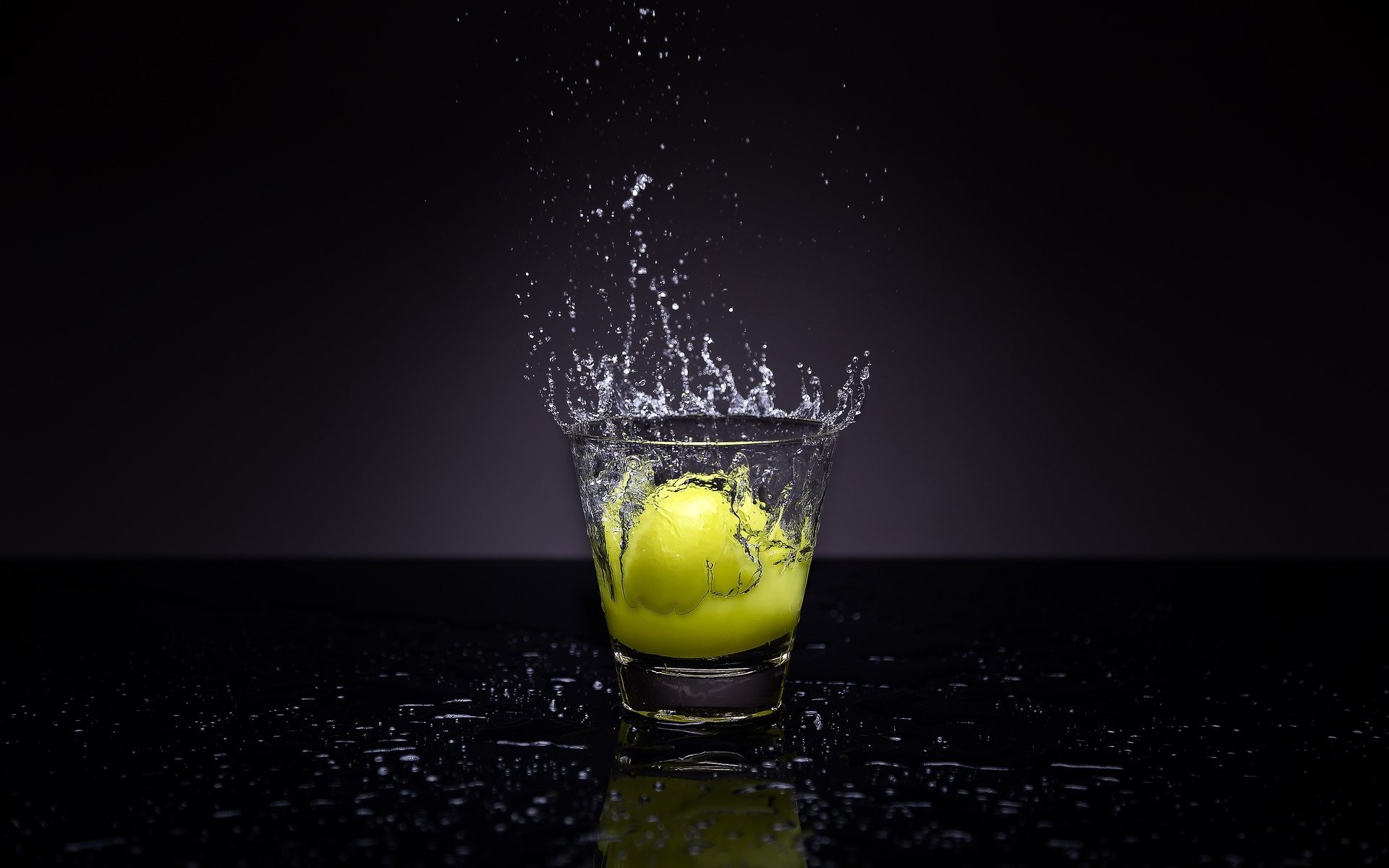 Обои вода, брызги, лимон, стакан, жидкость, jwharperphotography, water, squirt, lemon, glass, liquid разрешение 1920x1280 Загрузить