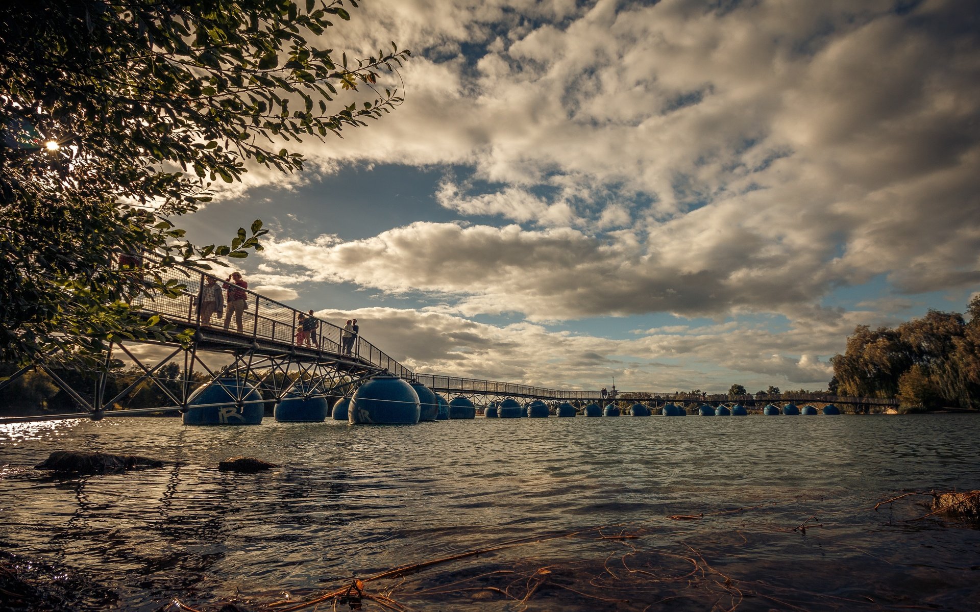 Обои небо, облака, деревья, озеро, мост, the sky, clouds, trees, lake, bridge разрешение 5293x3529 Загрузить