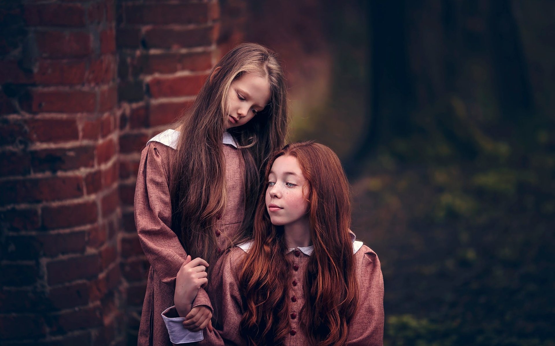 Обои дети, волосы, лицо, девочки, платья, боке, queens of silence, children, hair, face, girls, dresses, bokeh разрешение 2000x1357 Загрузить