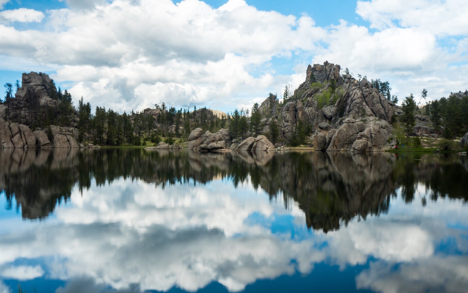 Обои небо, облака, озеро, скалы, природа, камни, отражение, пейзаж, the sky, clouds, lake, rocks, nature, stones, reflection, landscape разрешение 4608x3072 Загрузить