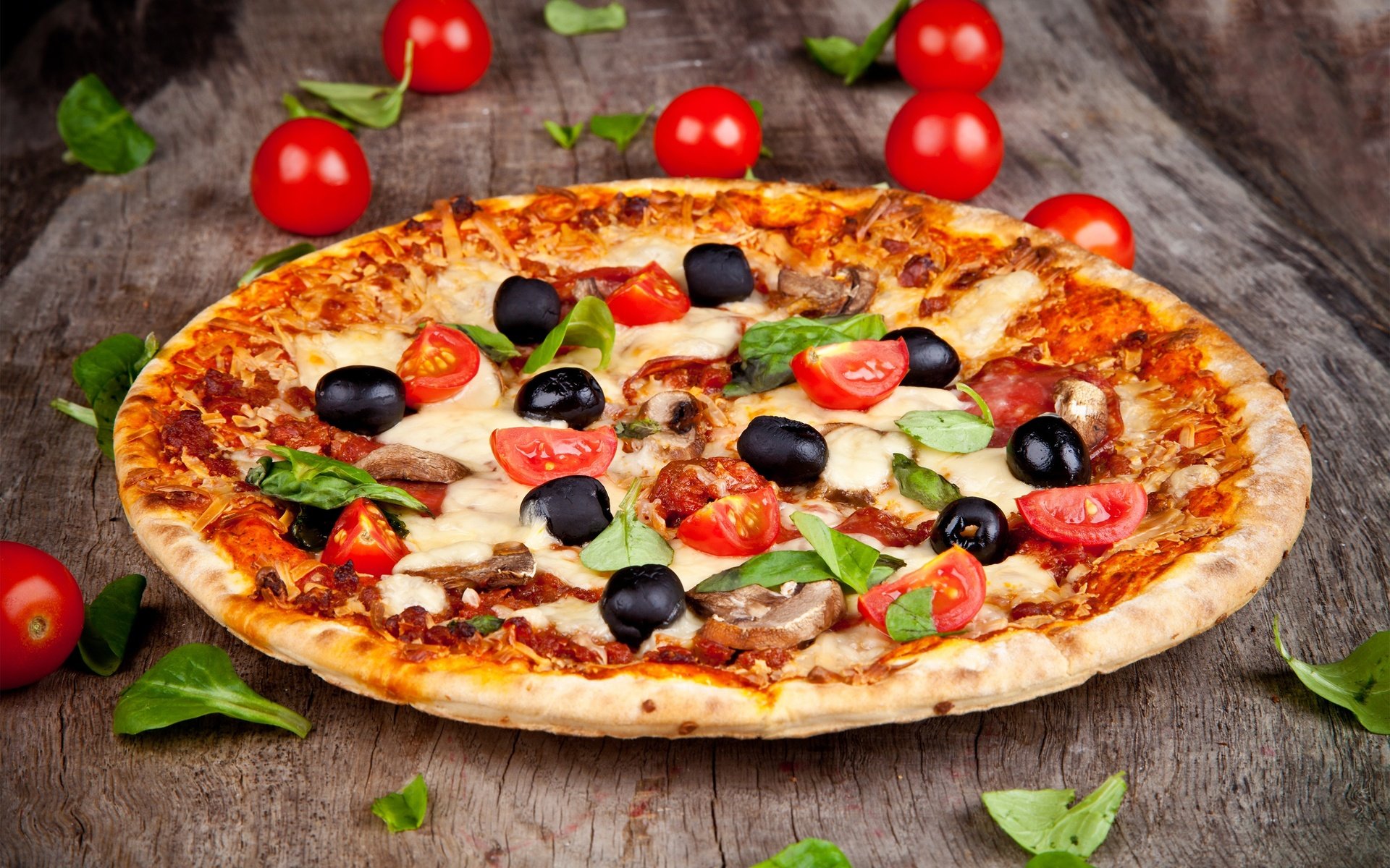 Обои еда, грибы, сыр, листочки, помидоры, пицца, маслины, блюдо, food, mushrooms, cheese, leaves, tomatoes, pizza, olives, dish разрешение 2880x1800 Загрузить