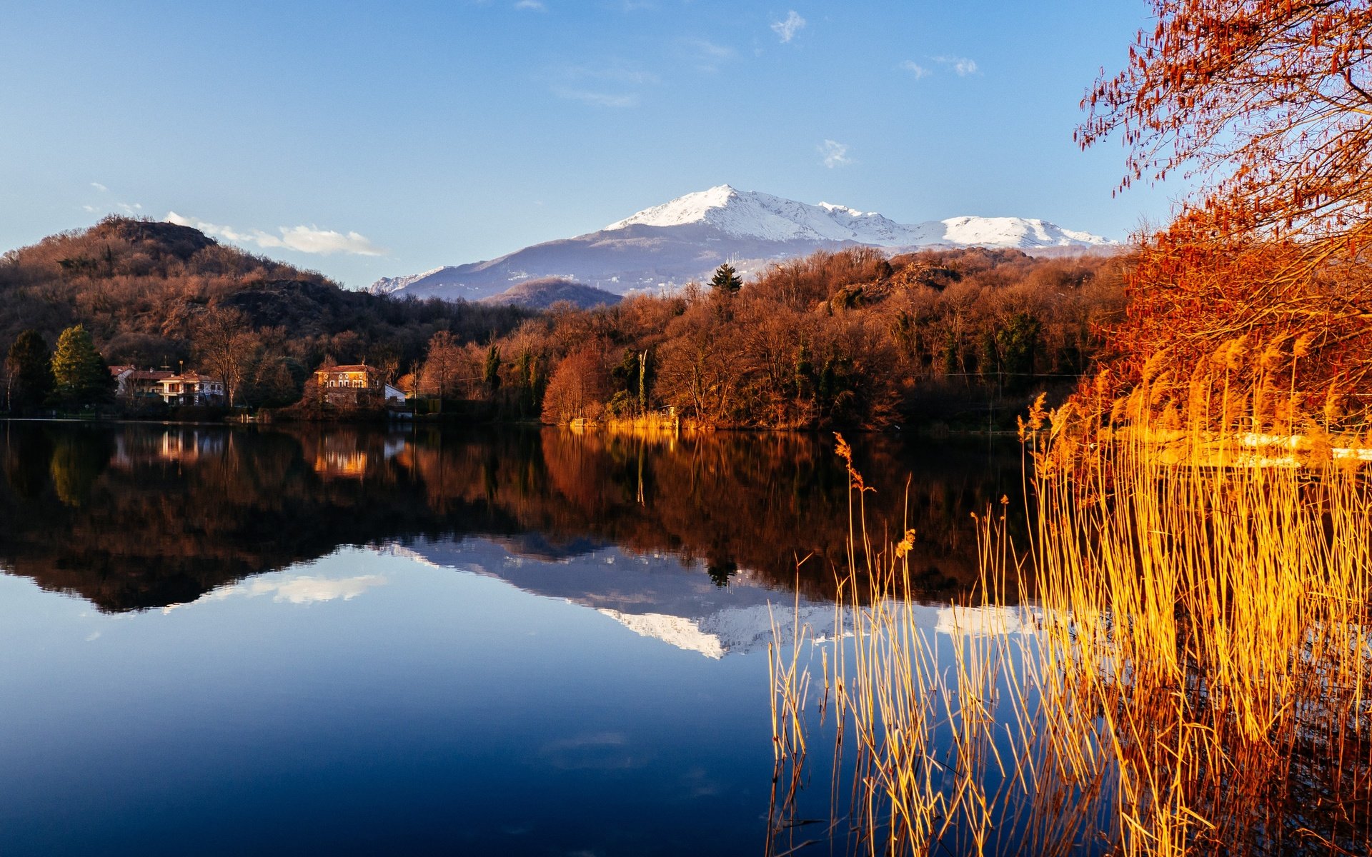 Обои небо, вода, озеро, горы, природа, пейзаж, the sky, water, lake, mountains, nature, landscape разрешение 4608x3072 Загрузить