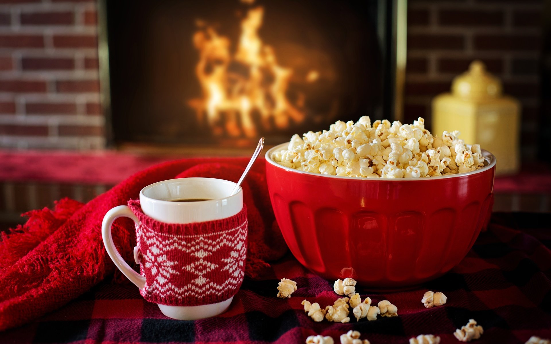 Обои кофе, кружка, камин, чашка, чай, попкорн, чай.камин, coffee, mug, fireplace, cup, tea, popcorn, tea.fireplace разрешение 5760x3840 Загрузить