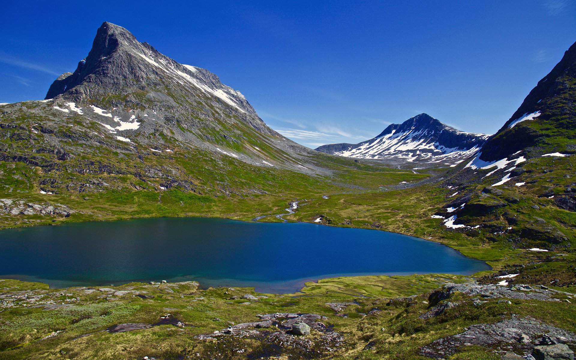 Обои озеро, горы, природа, пейзаж, норвегия, lake, mountains, nature, landscape, norway разрешение 2880x1800 Загрузить