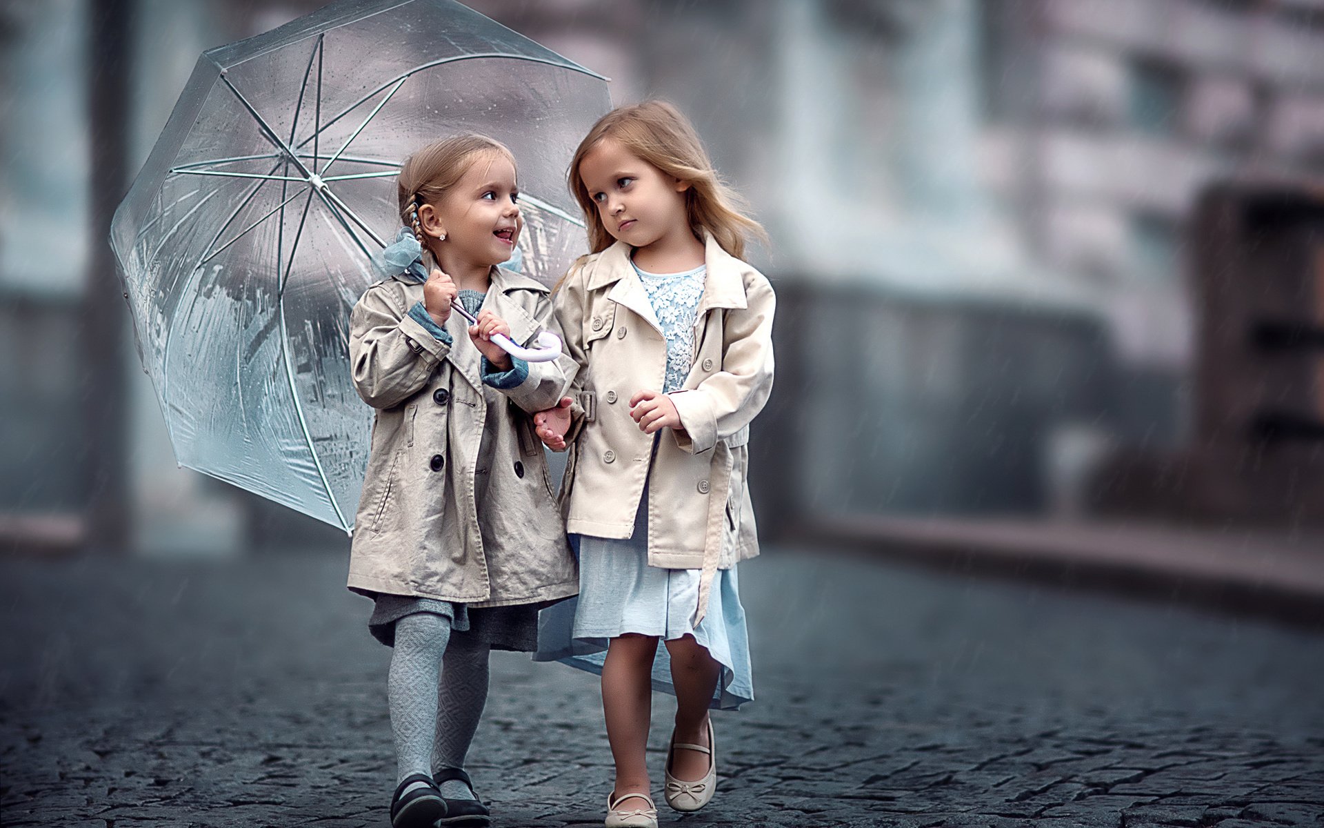 Обои дети, зонт, девочки, мостовая, подружки, children, umbrella, girls, bridge, girlfriend разрешение 1920x1281 Загрузить