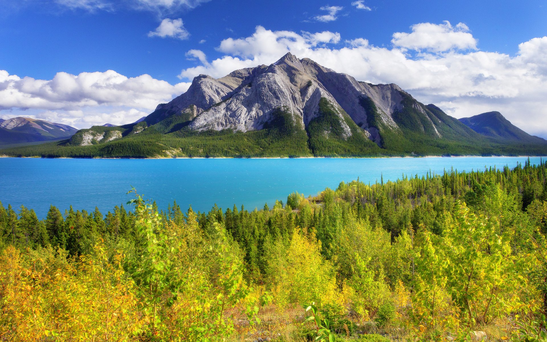 Обои небо, национальный парк, облака, банф, деревья, abraham lake, озеро, горы, осень, канада, альберта, the sky, national park, clouds, banff, trees, lake, mountains, autumn, canada, albert разрешение 3000x2000 Загрузить