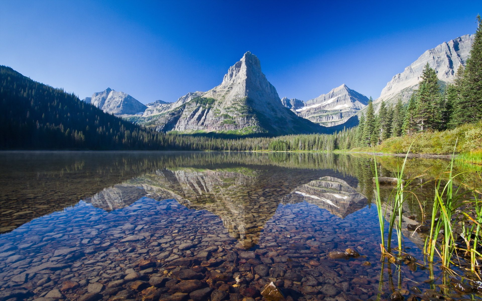 Обои небо, деревья, озеро, горы, камни, лес, монтана, the sky, trees, lake, mountains, stones, forest, montana разрешение 2560x1600 Загрузить