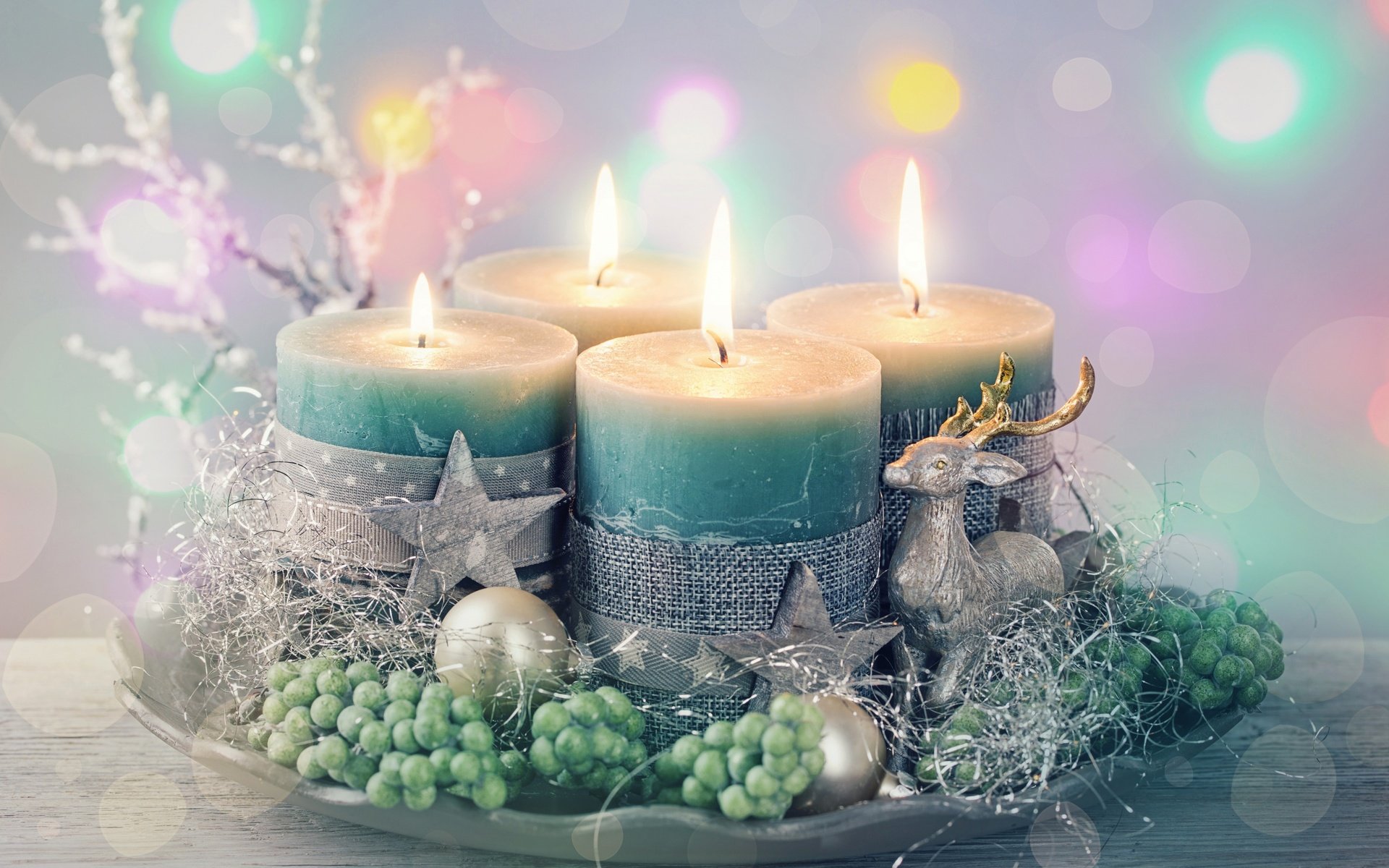 Обои свечи, новый год, украшения, звезды, шарики, олени, рождество, декор, candles, new year, decoration, stars, balls, deer, christmas, decor разрешение 2880x1800 Загрузить