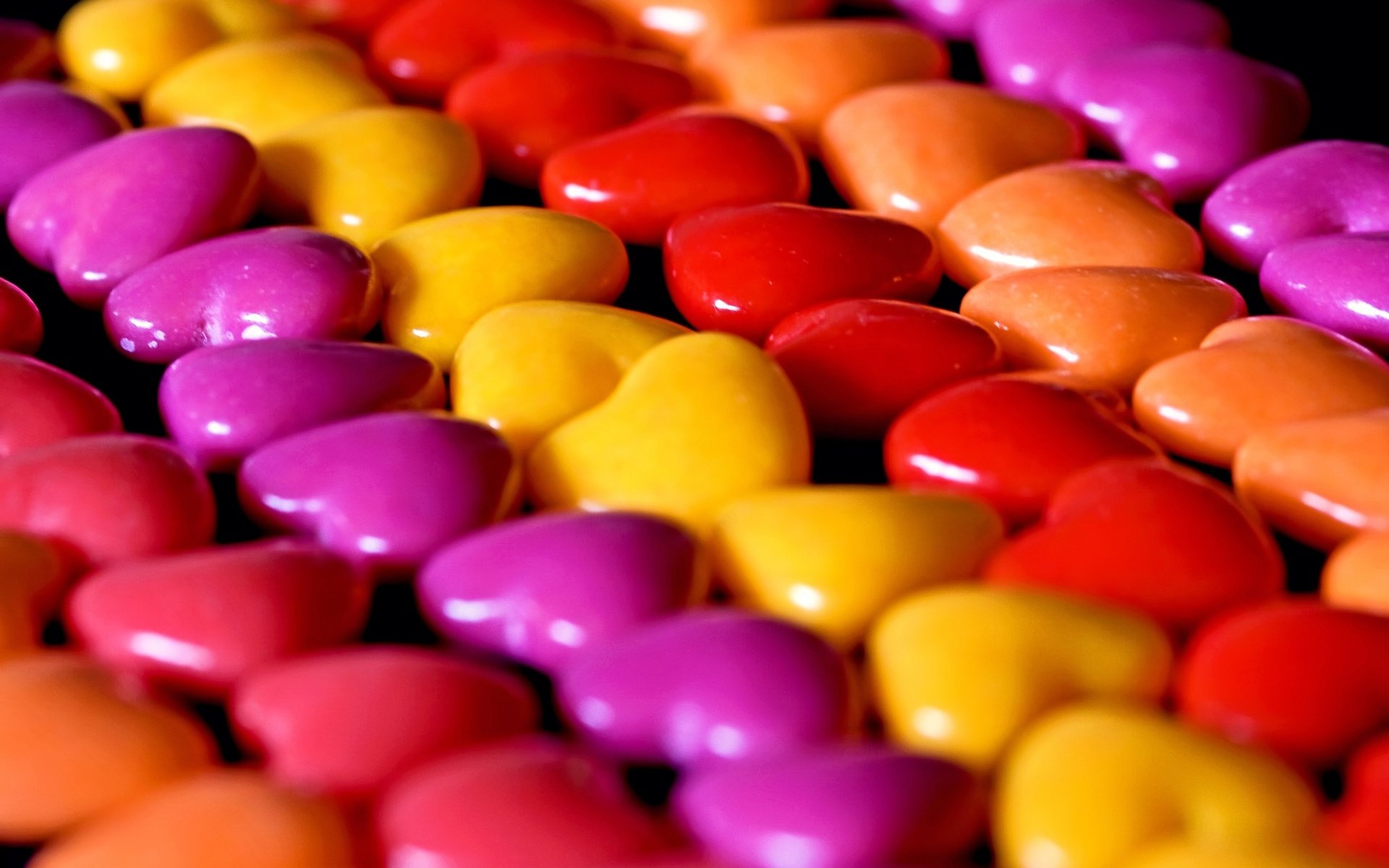 Обои конфеты, сладости, сердце, цветные, сердечки, драже, candy, sweets, heart, colored, hearts, pills разрешение 2048x1365 Загрузить