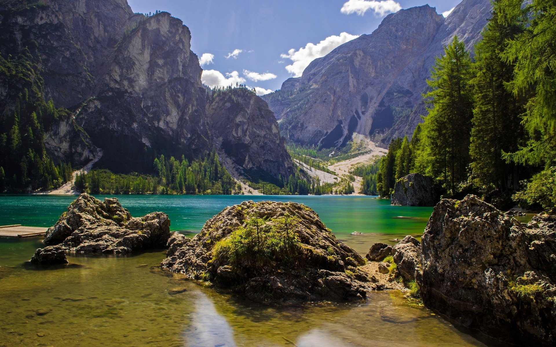 Обои озеро, горы, италия, доломитовые альпы, трентино-альто-адидже, lago di braies, braies, lake, mountains, italy, the dolomites, trentino-alto adige / südtirol разрешение 2048x1289 Загрузить