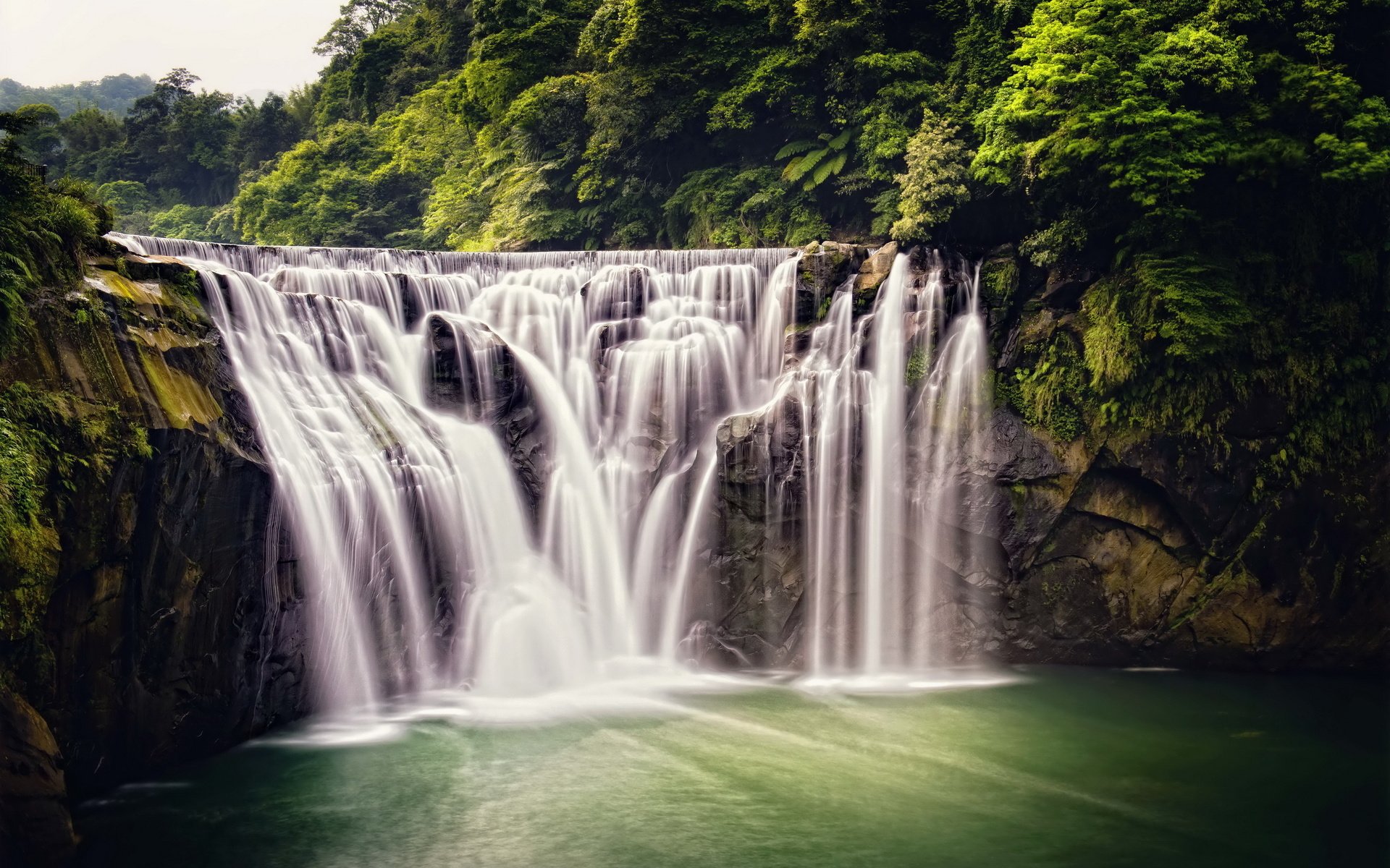 Обои природа, лес, водопад, тайвань, джунгли, shifen waterfall, nature, forest, waterfall, taiwan, jungle разрешение 3000x1875 Загрузить