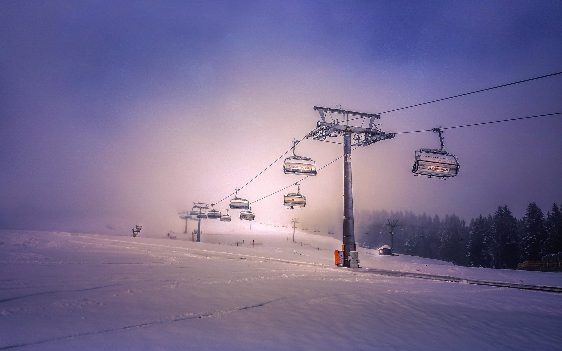 Обои ночь, снег, зима, пейзаж, канатная дорога, night, snow, winter, landscape, cable car разрешение 3200x2360 Загрузить