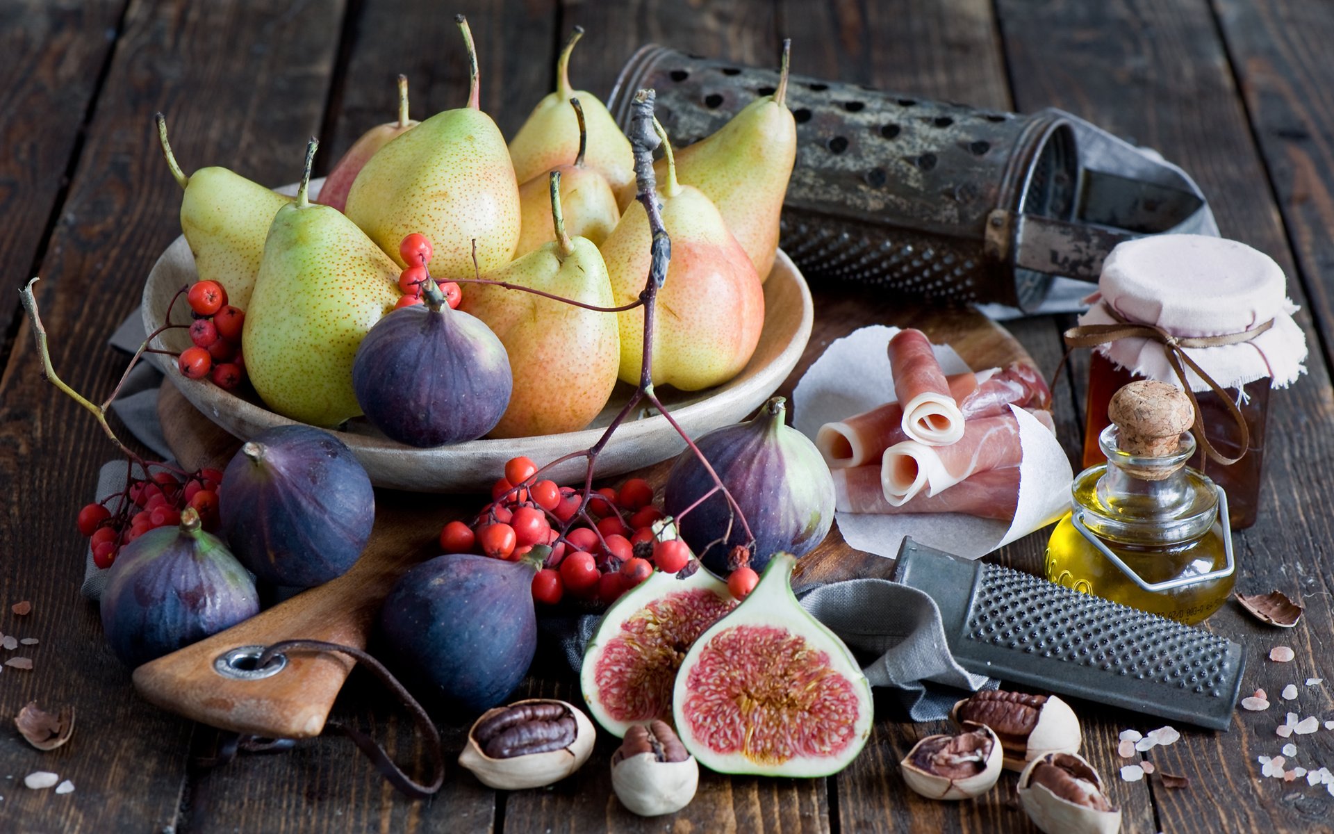 Обои фрукты, масло, орех, натюрморт, груша, инжир, бекон, инжи, fruit, oil, walnut, still life, pear, figs, bacon разрешение 2000x1331 Загрузить