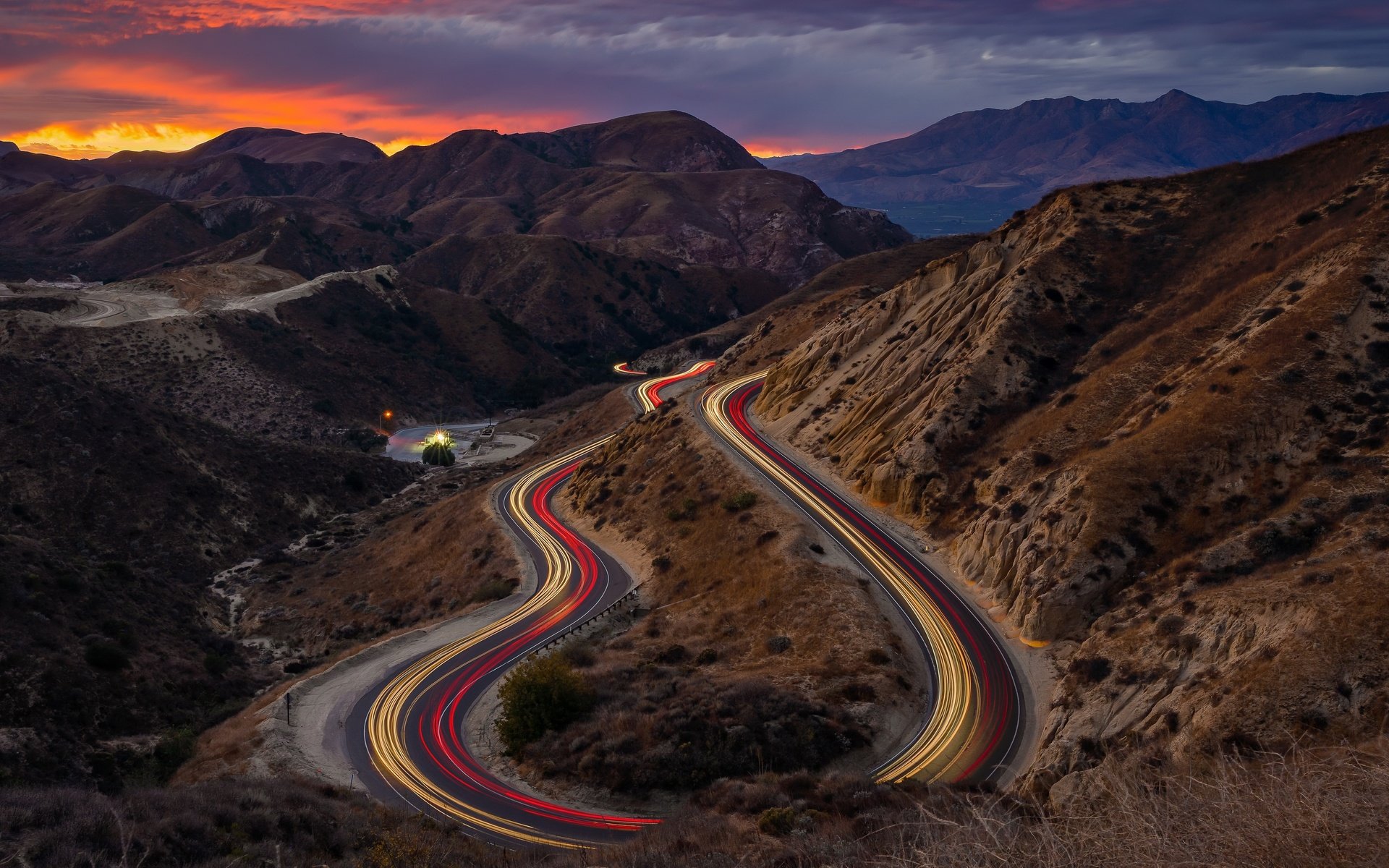 Обои дорога, огни, горы, закат, road, lights, mountains, sunset разрешение 3840x2160 Загрузить