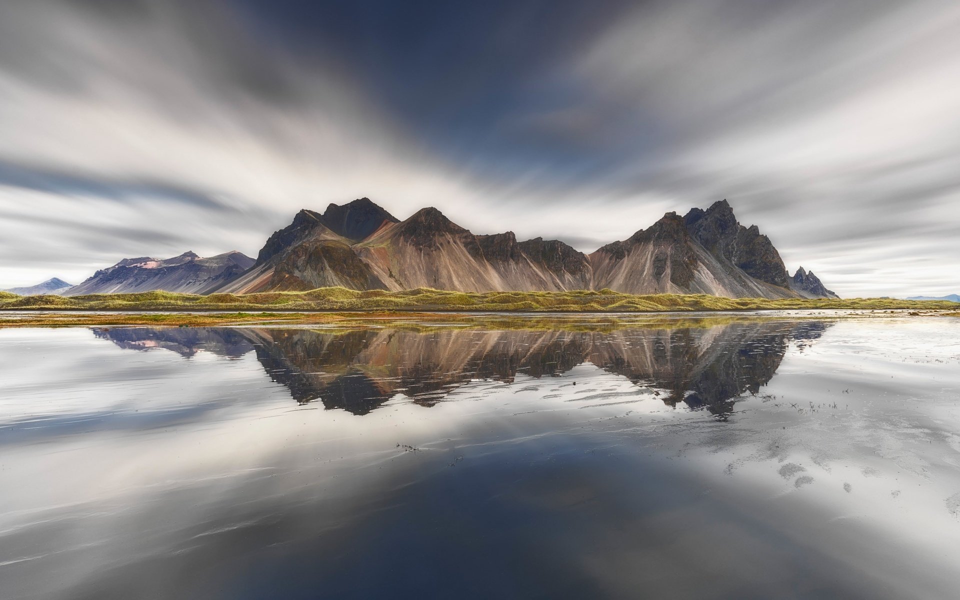 Обои небо, вода, горы, скалы, отражение, исландия, vestrahorn, the sky, water, mountains, rocks, reflection, iceland разрешение 2000x1499 Загрузить