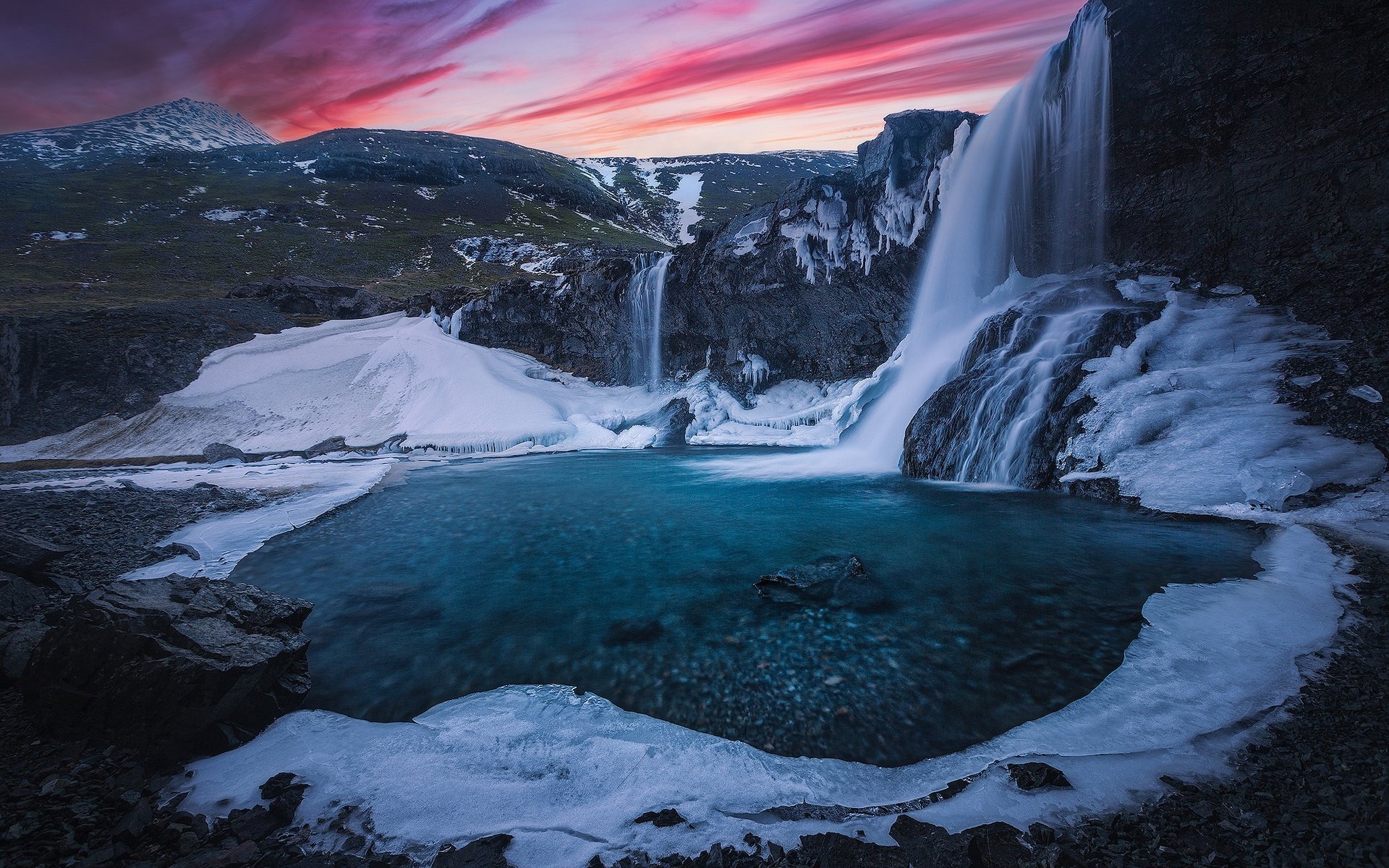 Обои река, горы, закат, скала, водопад, лёд, исландия, river, mountains, sunset, rock, waterfall, ice, iceland разрешение 2000x1334 Загрузить
