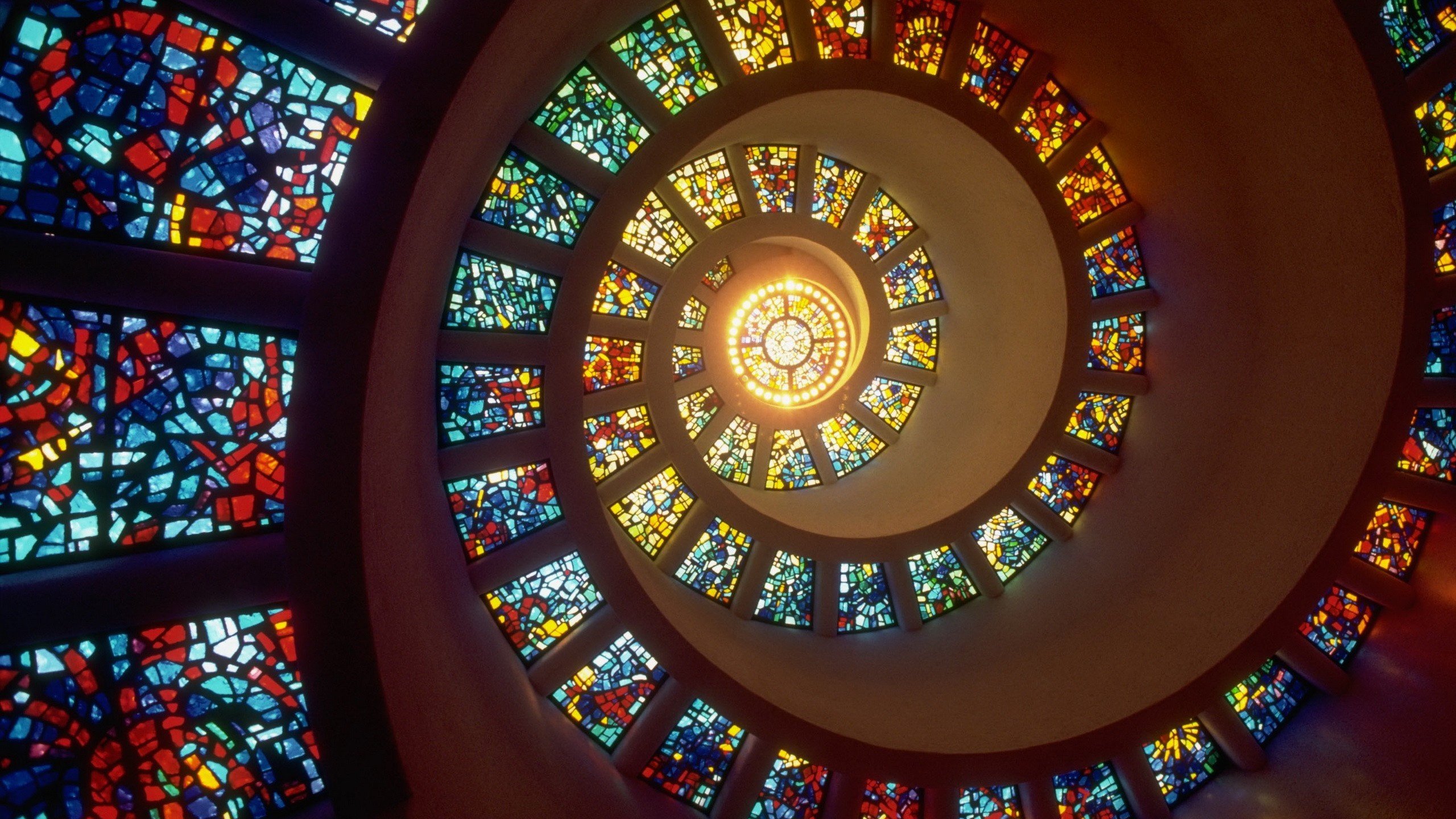 Обои свет, спираль, окна, витражи, light, spiral, windows, stained glass разрешение 2560x1600 Загрузить