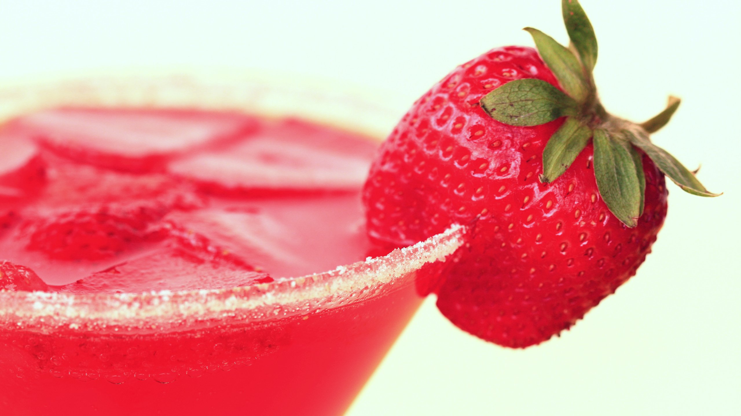 Обои клубника, коктейль, сахар, strawberry, cocktail, sugar разрешение 2560x1600 Загрузить