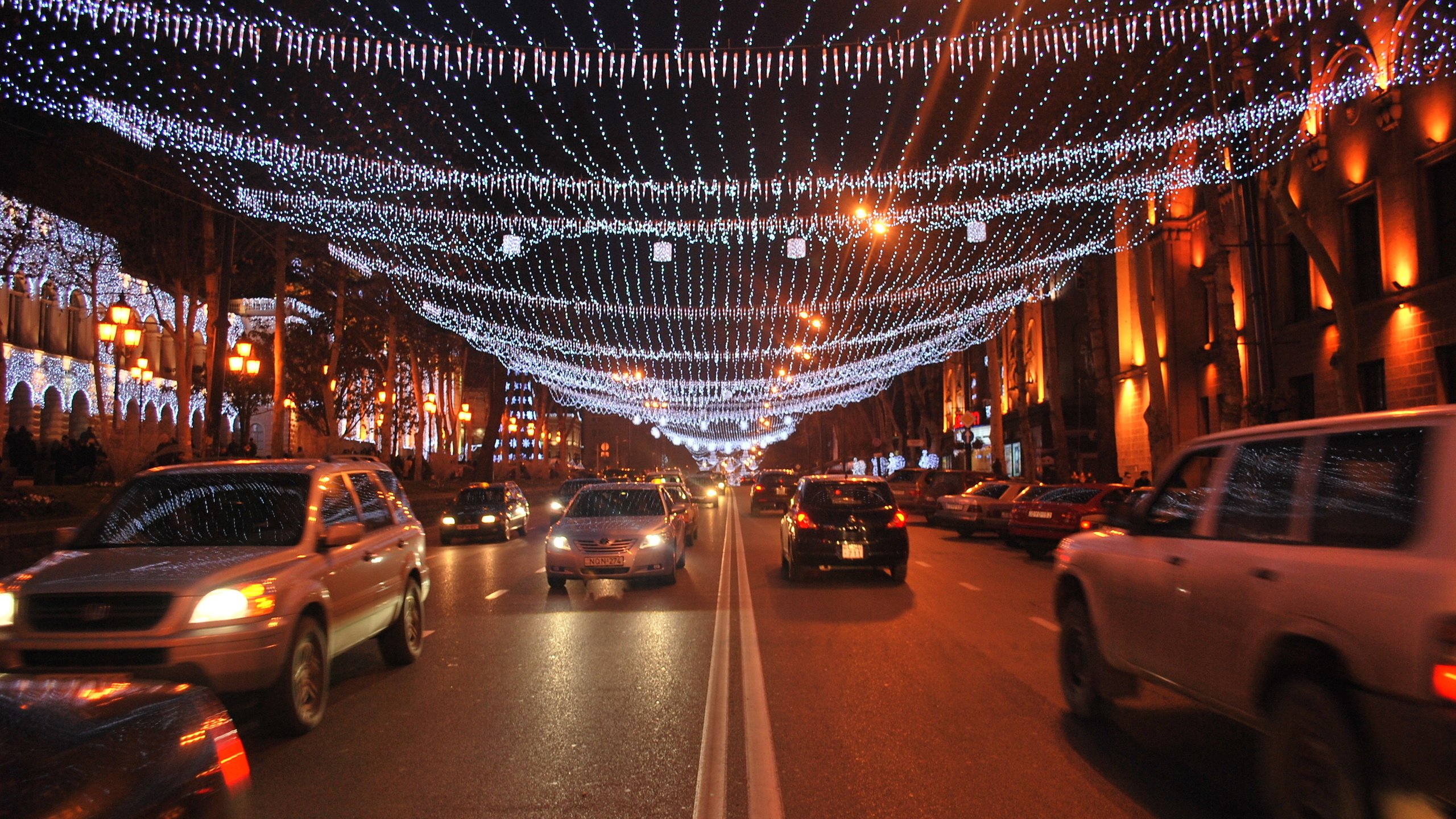 Обои дорога, улица, машины, грузия, тбилиси, road, street, machine, georgia, tbilisi разрешение 2896x1944 Загрузить