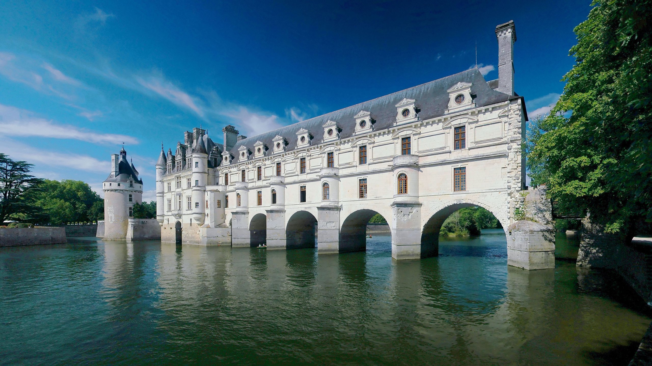 Обои вода, река, замок, франция, шенонсо, замок шенонсо, река шер, water, river, castle, france, chenonceau, the castle of chenonceau разрешение 4092x2200 Загрузить