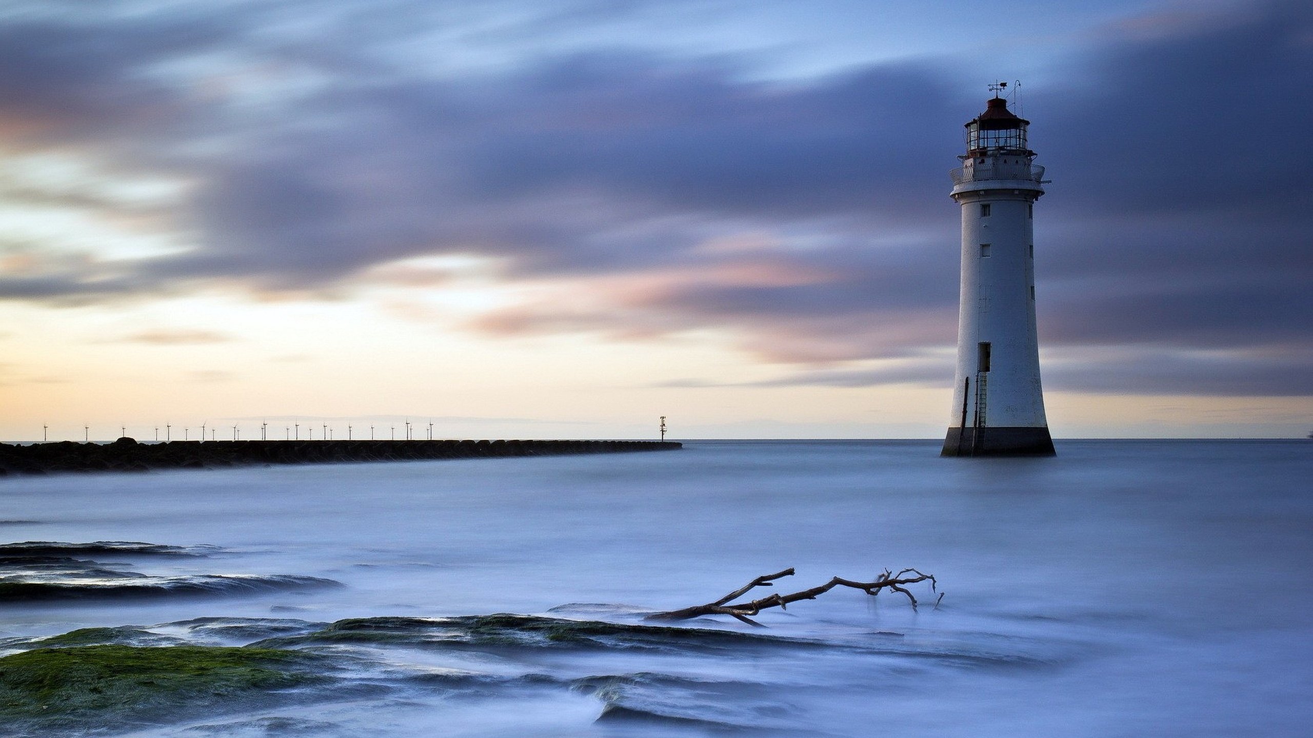 Обои небо, облака, ночь, пейзаж, море, маяк, пасмурно, the sky, clouds, night, landscape, sea, lighthouse, overcast разрешение 2560x1600 Загрузить