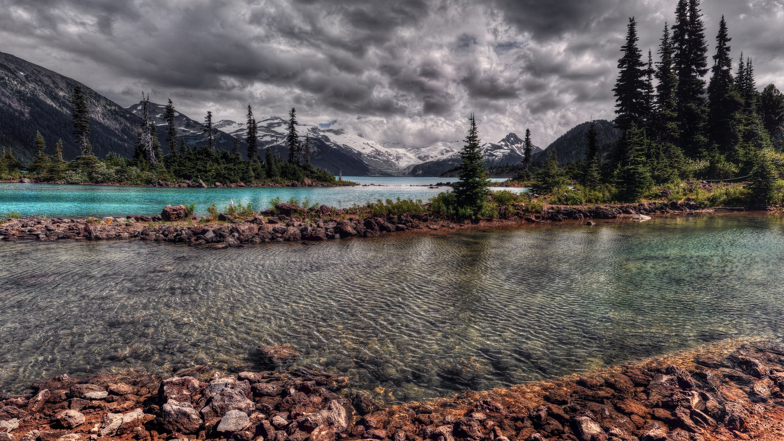 Обои вода, озеро, река, горы, лес, тучи, горная, хвойный, water, lake, river, mountains, forest, clouds, mountain, coniferous разрешение 2560x1600 Загрузить