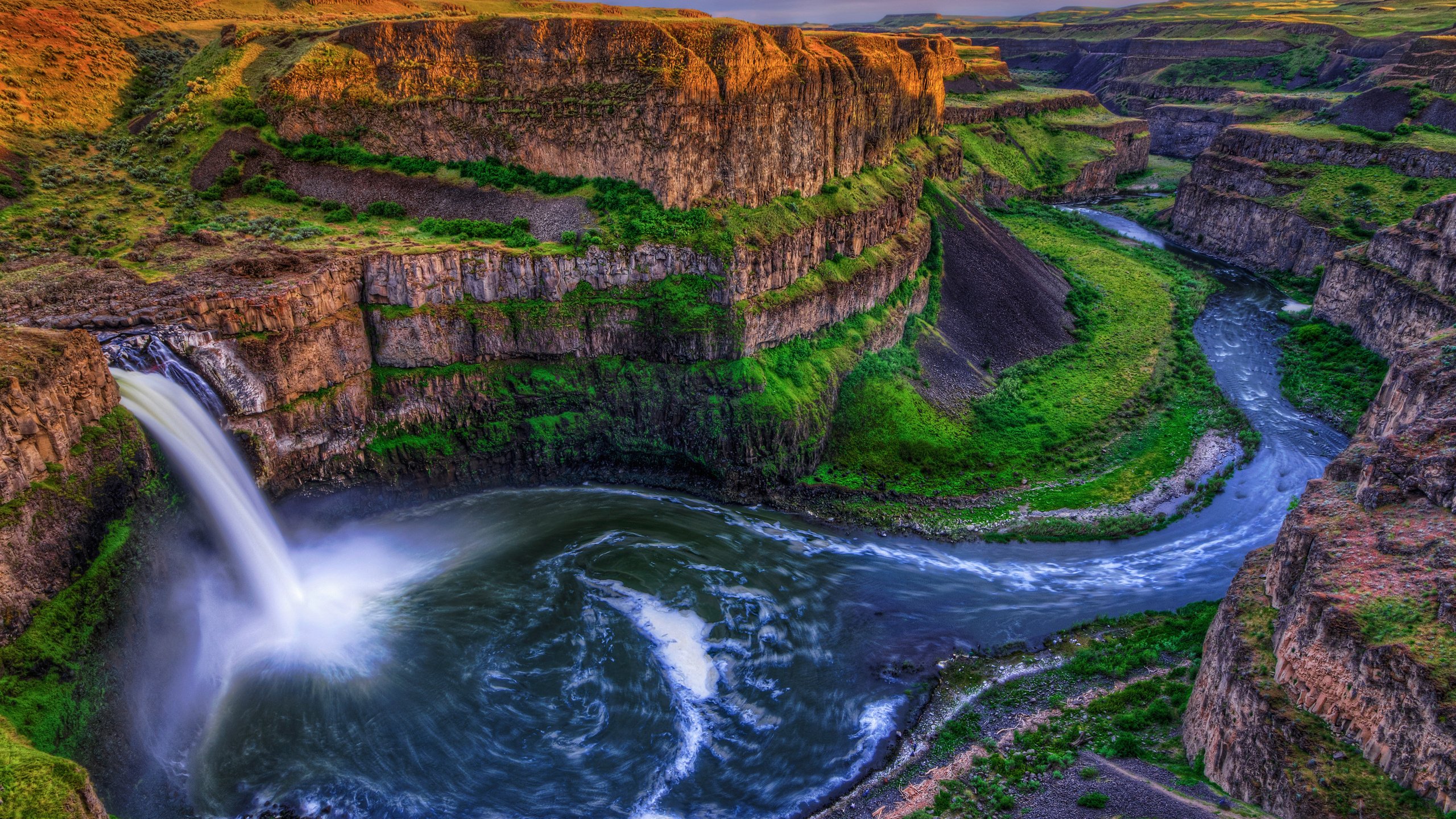 Обои река, скалы, природа, водопад, каньон, поток, сша, palouse falls, штат вашингтон, washington, river, rocks, nature, waterfall, canyon, stream, usa разрешение 2560x1600 Загрузить