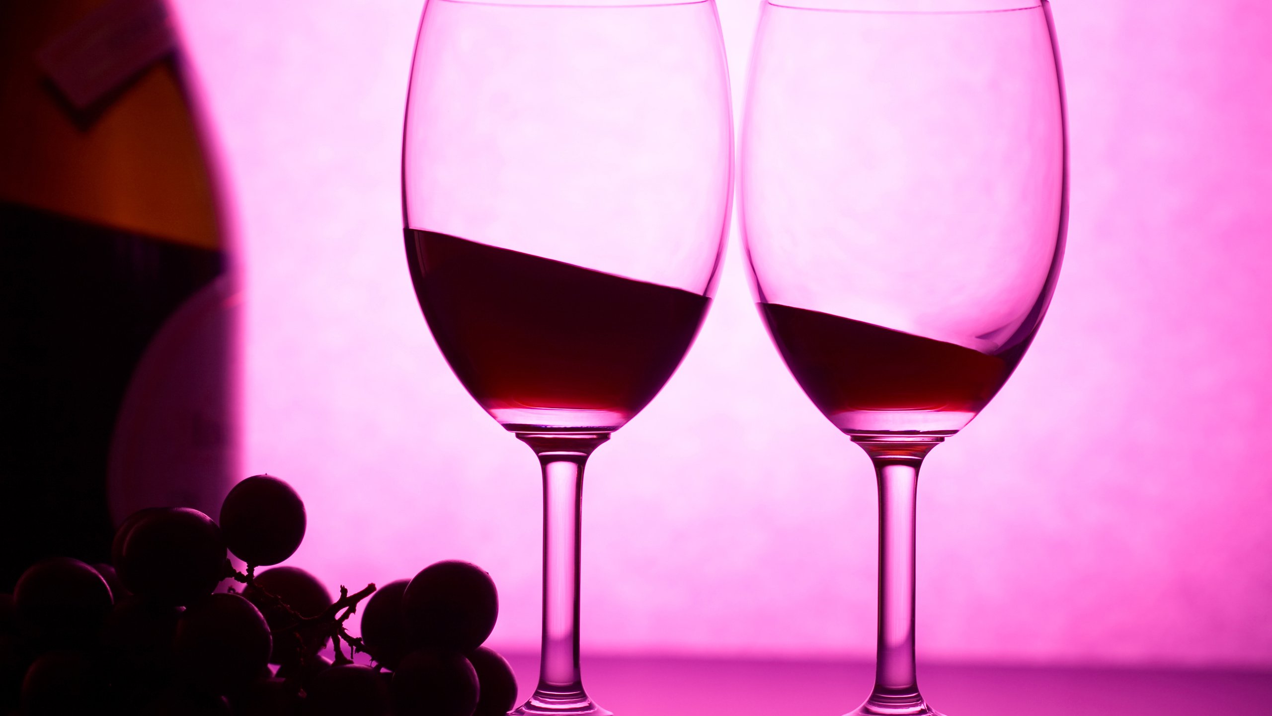 Обои фон, виноград, вино, бутылка, бокалы, background, grapes, wine, bottle, glasses разрешение 4059x2828 Загрузить