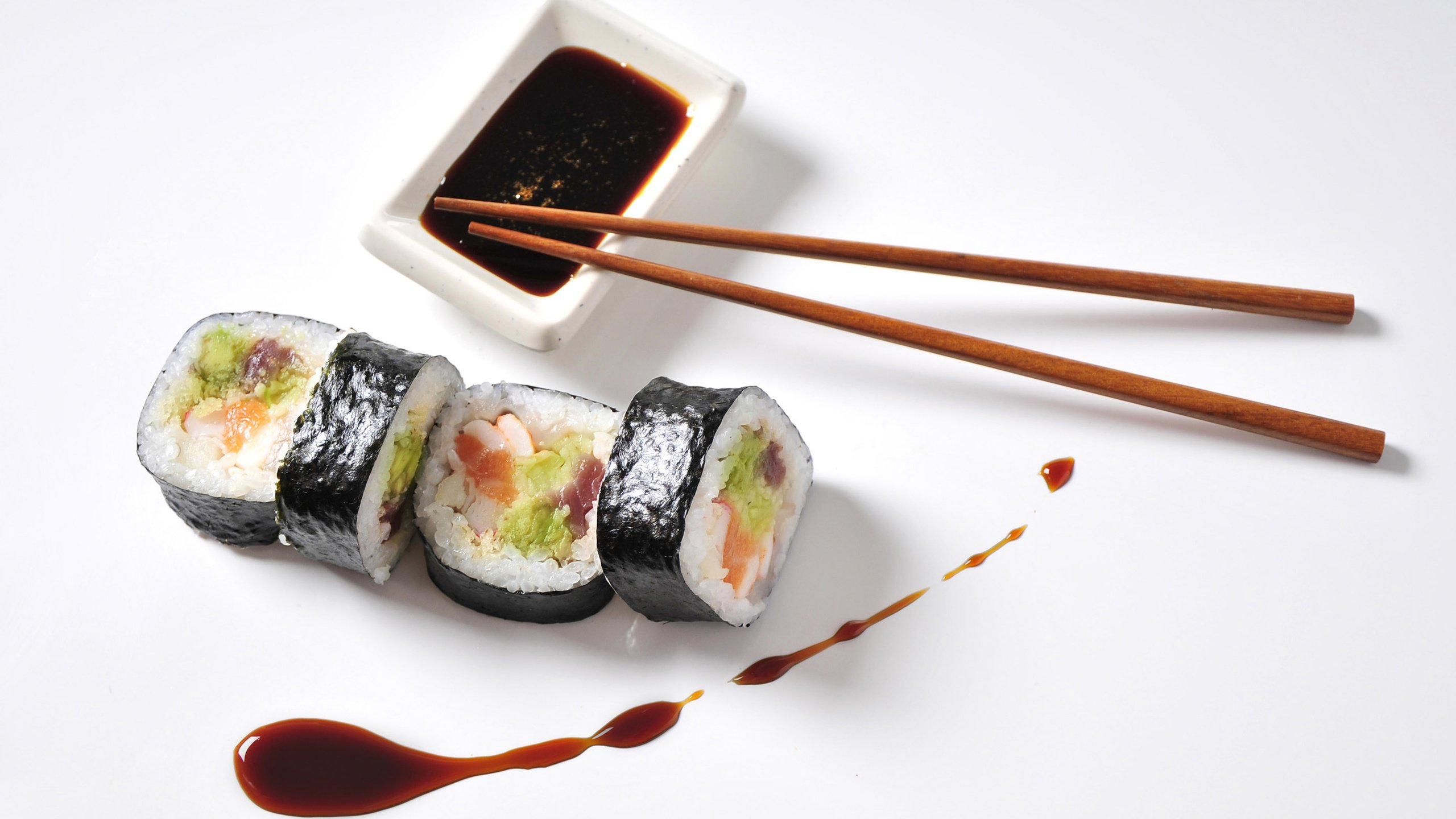 Обои суши, роллы, морепродукты, sushi, rolls, seafood разрешение 2880x1800 Загрузить