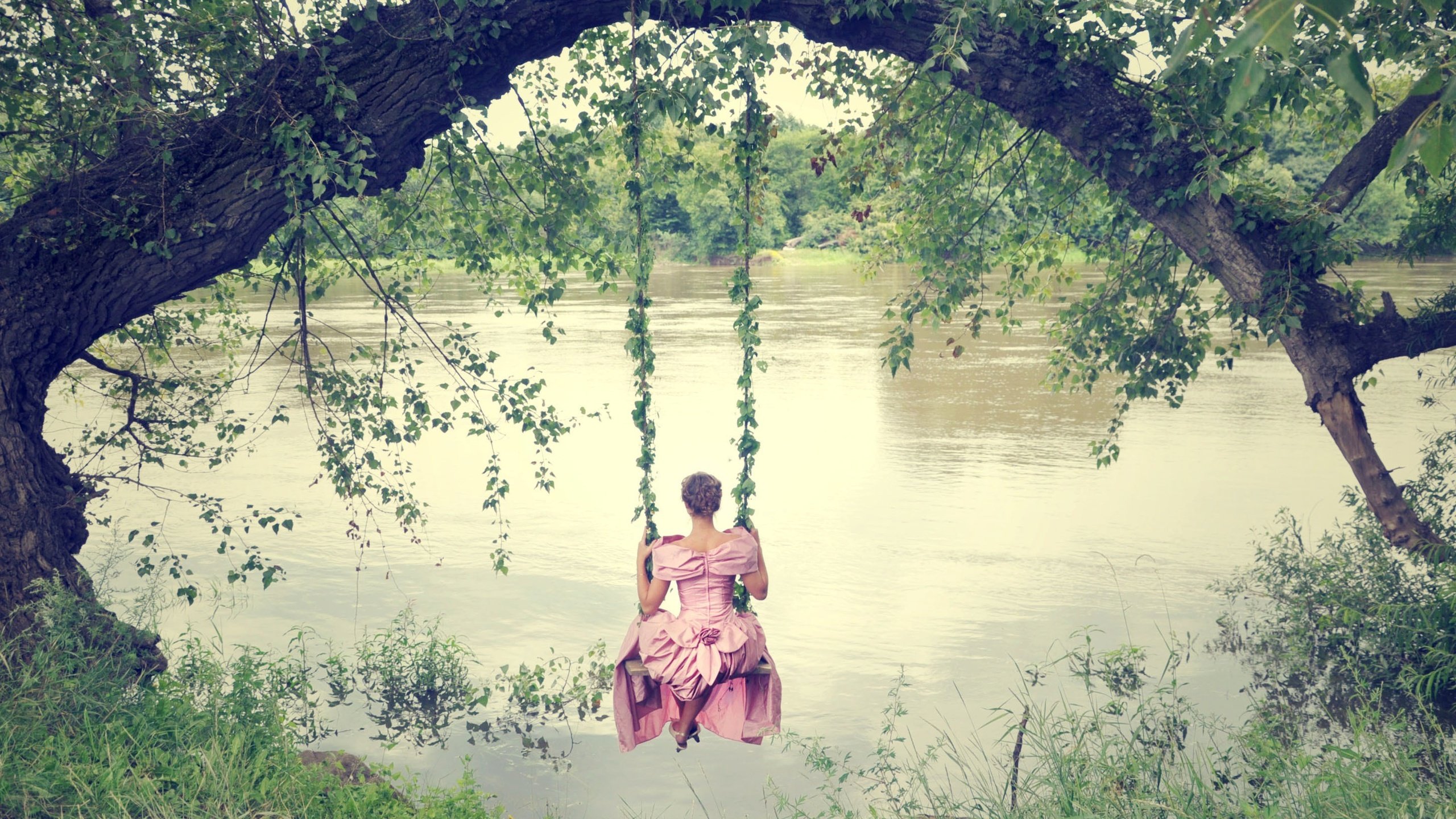 Обои река, природа, девушка, настроение, платье, качели, river, nature, girl, mood, dress, swing разрешение 2902x1928 Загрузить