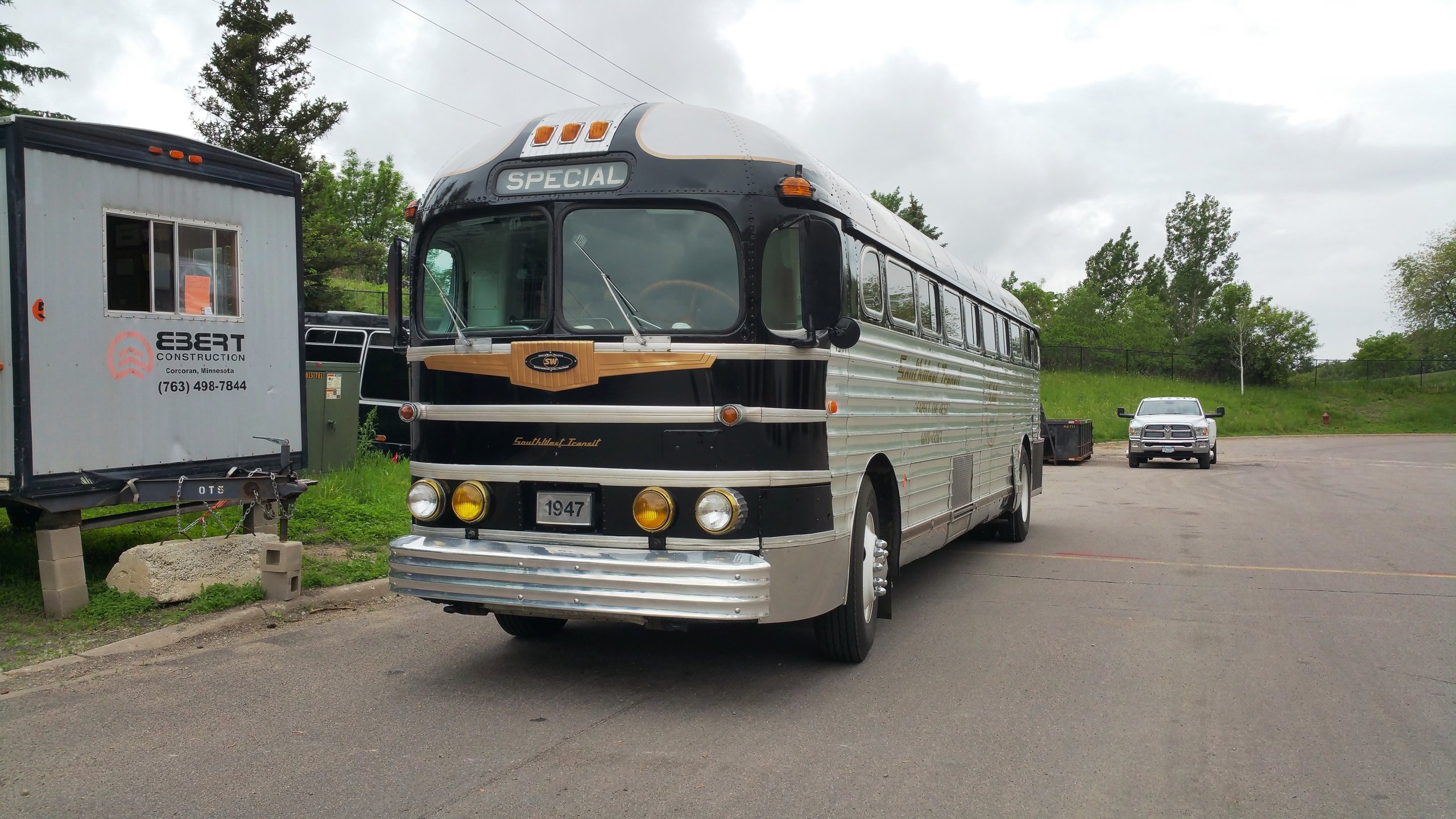 Обои 1947 bus разрешение 5312x2988 Загрузить