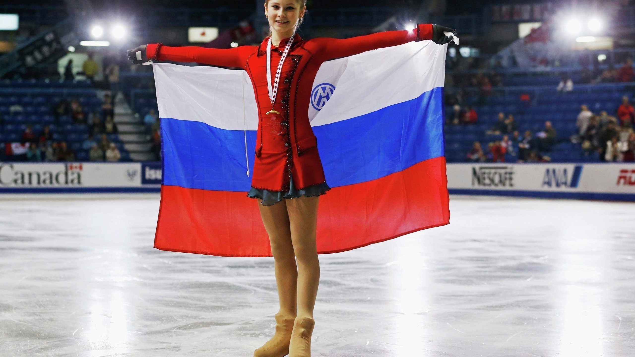 Обои медаль, флаг, юлия липницкая, фигуристка, чемпионка, medal, flag, yulia lipnitskaya, skater, champion разрешение 2560x1600 Загрузить