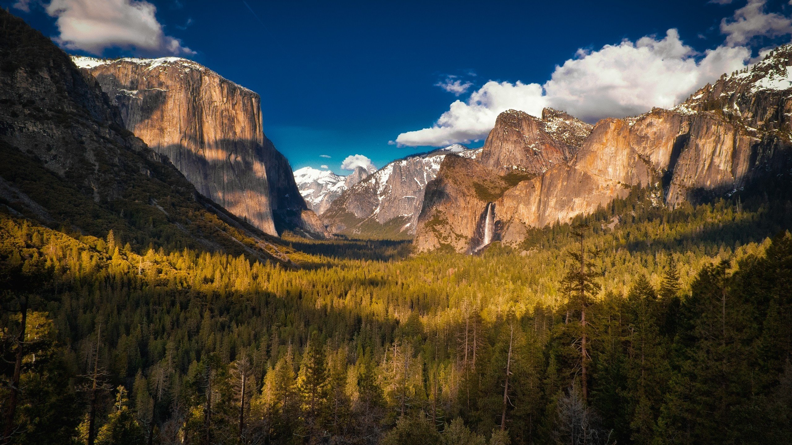 Обои горы, лес, гора, водопад, сша, калифорния, эль-капитан, йосемите, mountains, forest, mountain, waterfall, usa, ca, el capitan, yosemite разрешение 2560x1600 Загрузить