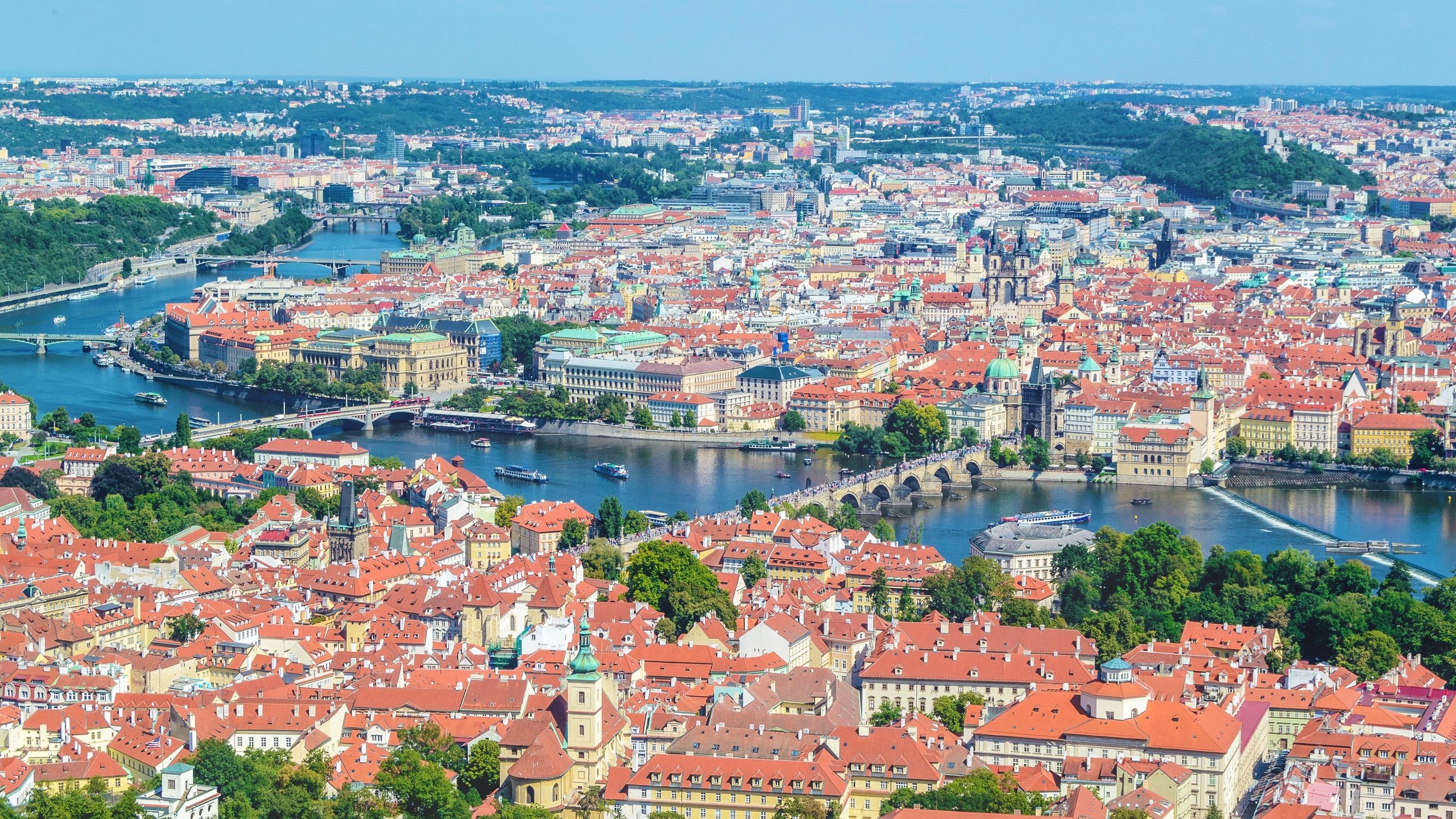 Обои панорама, мост, здания, прага, крыши, чехия, panorama, bridge, building, prague, roof, czech republic разрешение 3000x1688 Загрузить