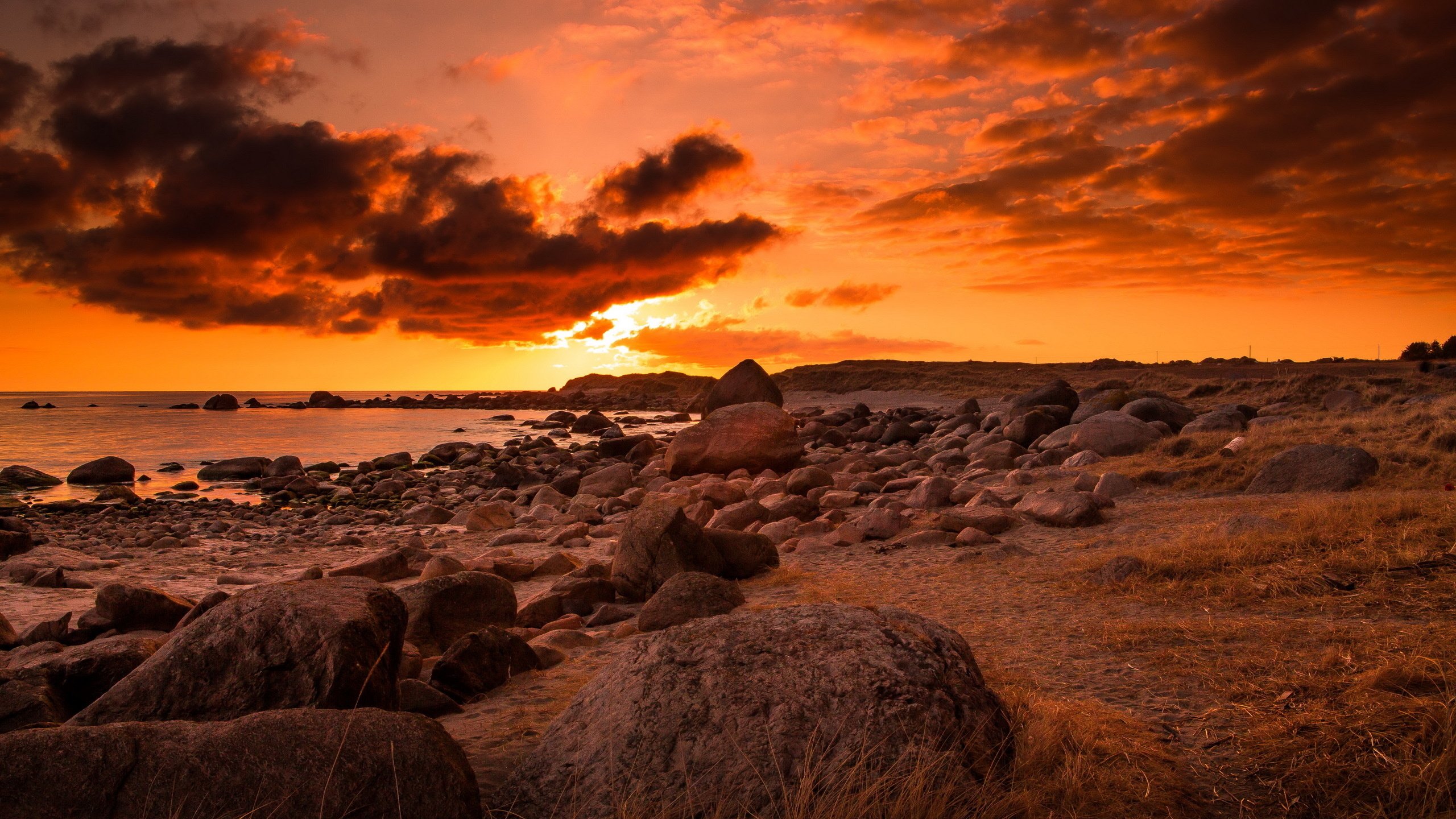 закат берег камни sunset shore stones бесплатно