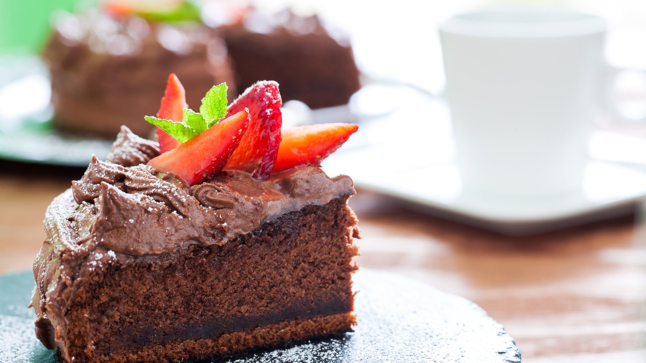Обои клубника, шоколад, сладкое, торт, десерт, кусочек, strawberry, chocolate, sweet, cake, dessert, piece разрешение 4992x3328 Загрузить