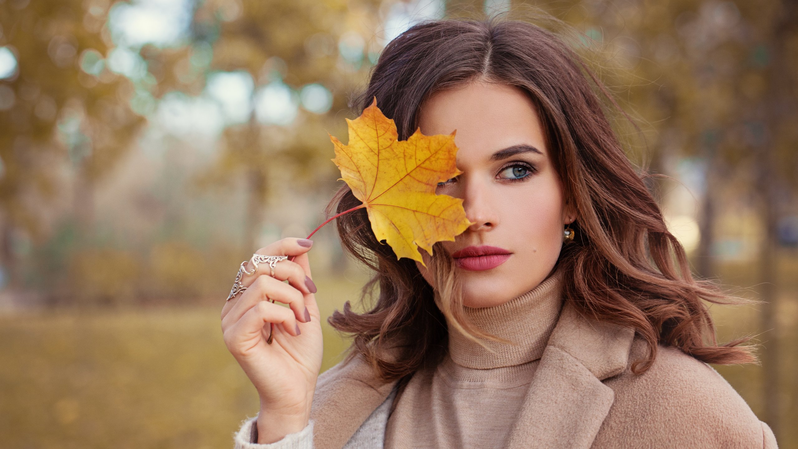 Обои девушка, портрет, взгляд, волосы, лицо, girl, portrait, look, hair, face разрешение 6144x4096 Загрузить