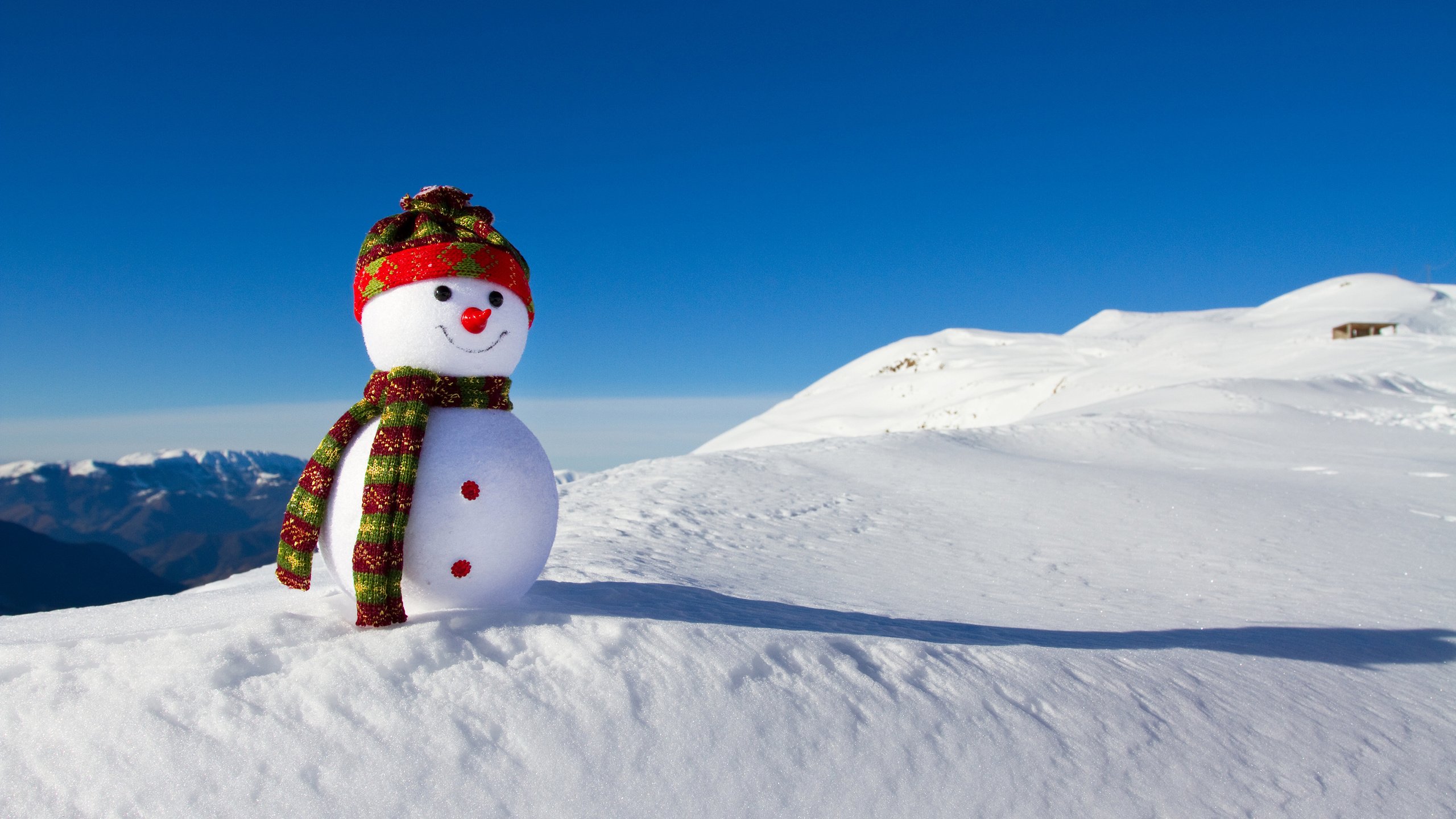 Обои снег, зима, снеговик, snow, winter, snowman разрешение 2880x1800 Загрузить